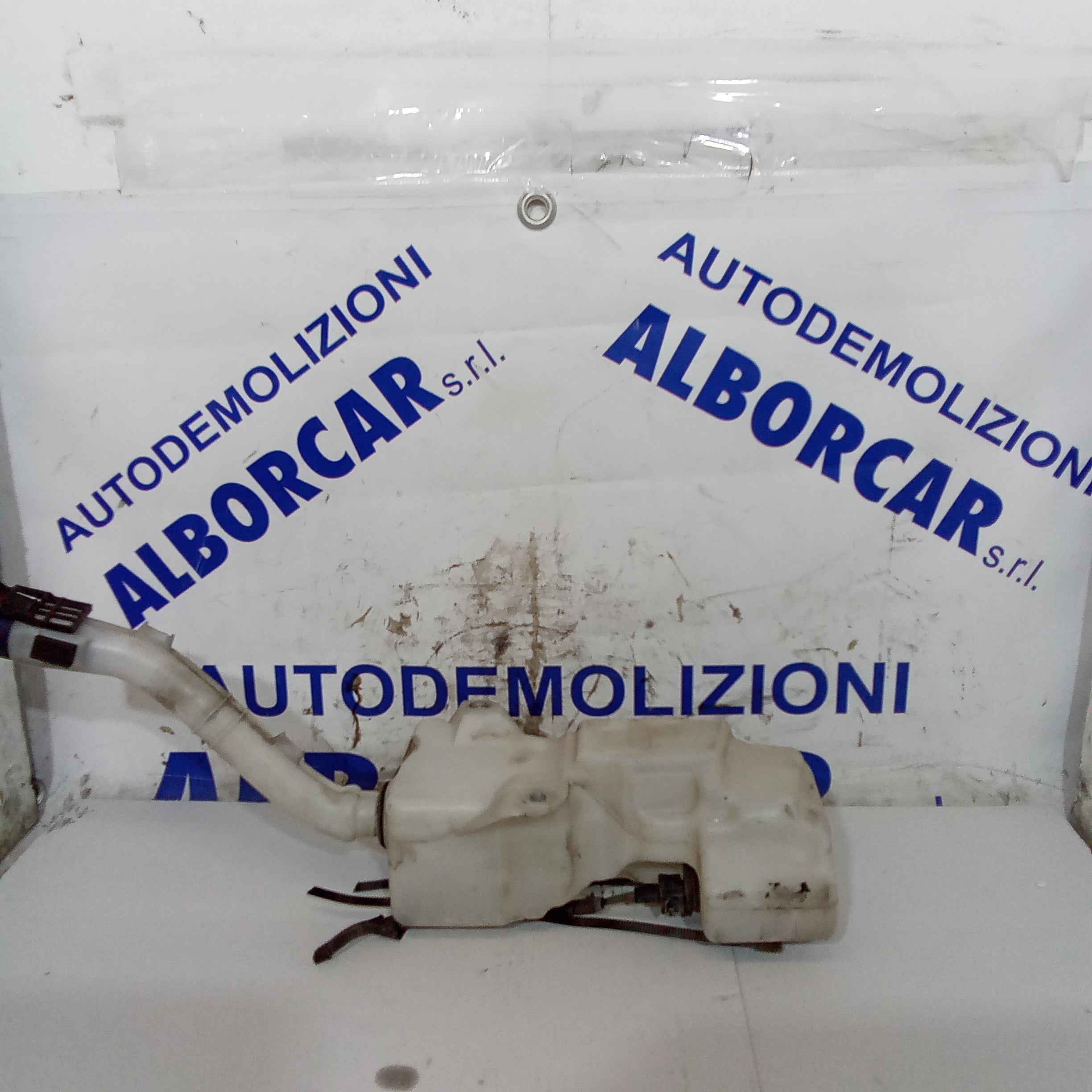 vaschetta acqua tergicristalli  fiat panda 1.3 mjt anno 2012