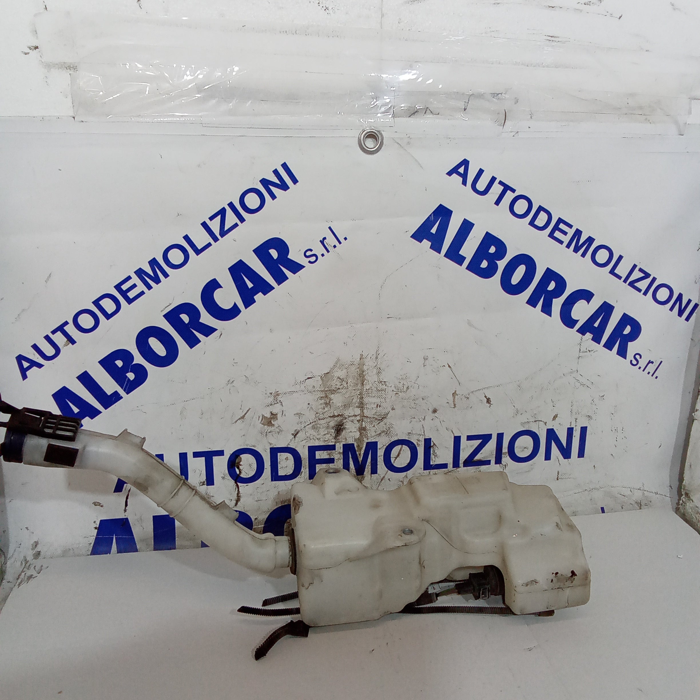vaschetta acqua tergicristalli  fiat panda 1.3 mjt anno 2012