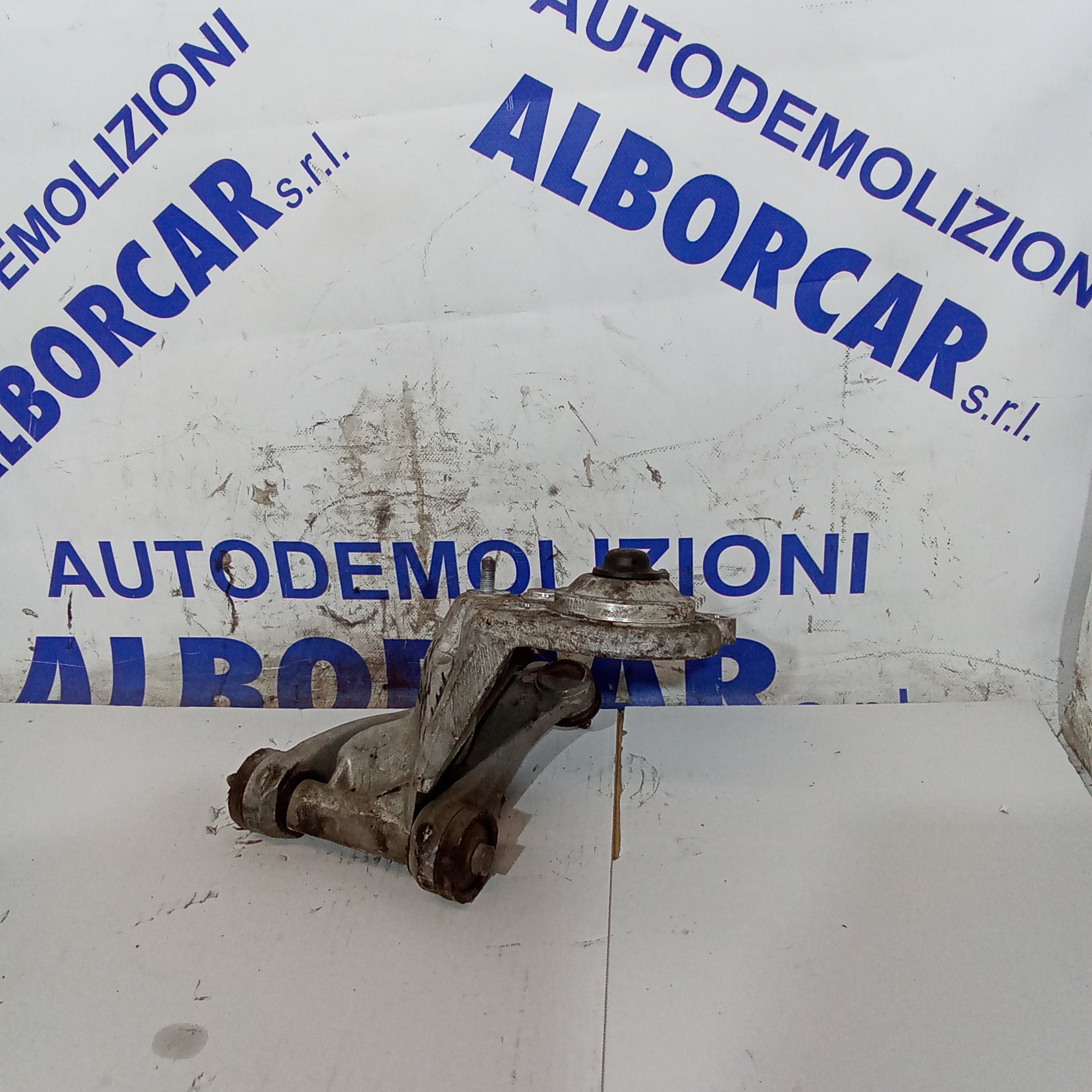 supporto montante anteriore sinistro alfa 156 1.6 benzina anno 2004
