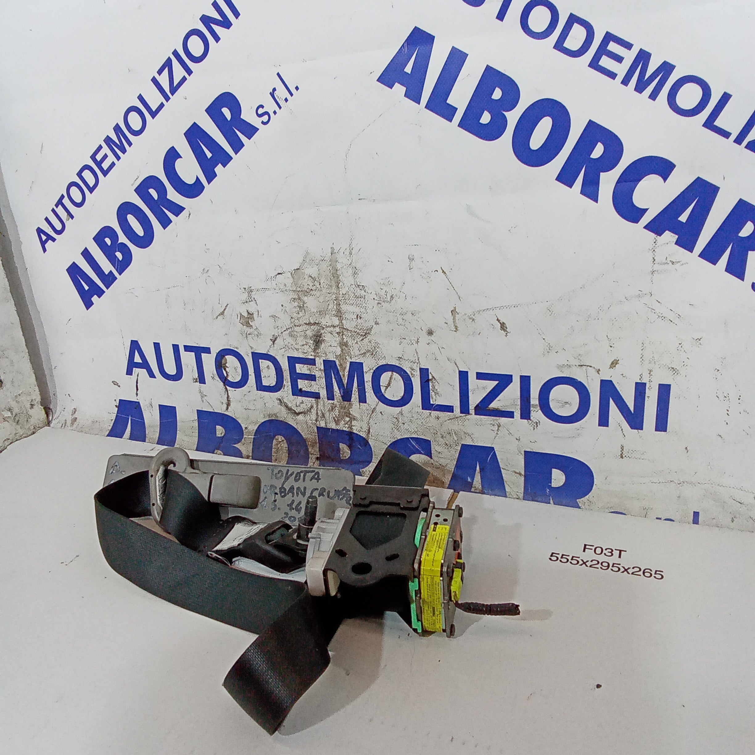 Cintura di sicurezza anteriore sinistra con pretensionatore toyota urban cruiser 1.4diesel anno 2014