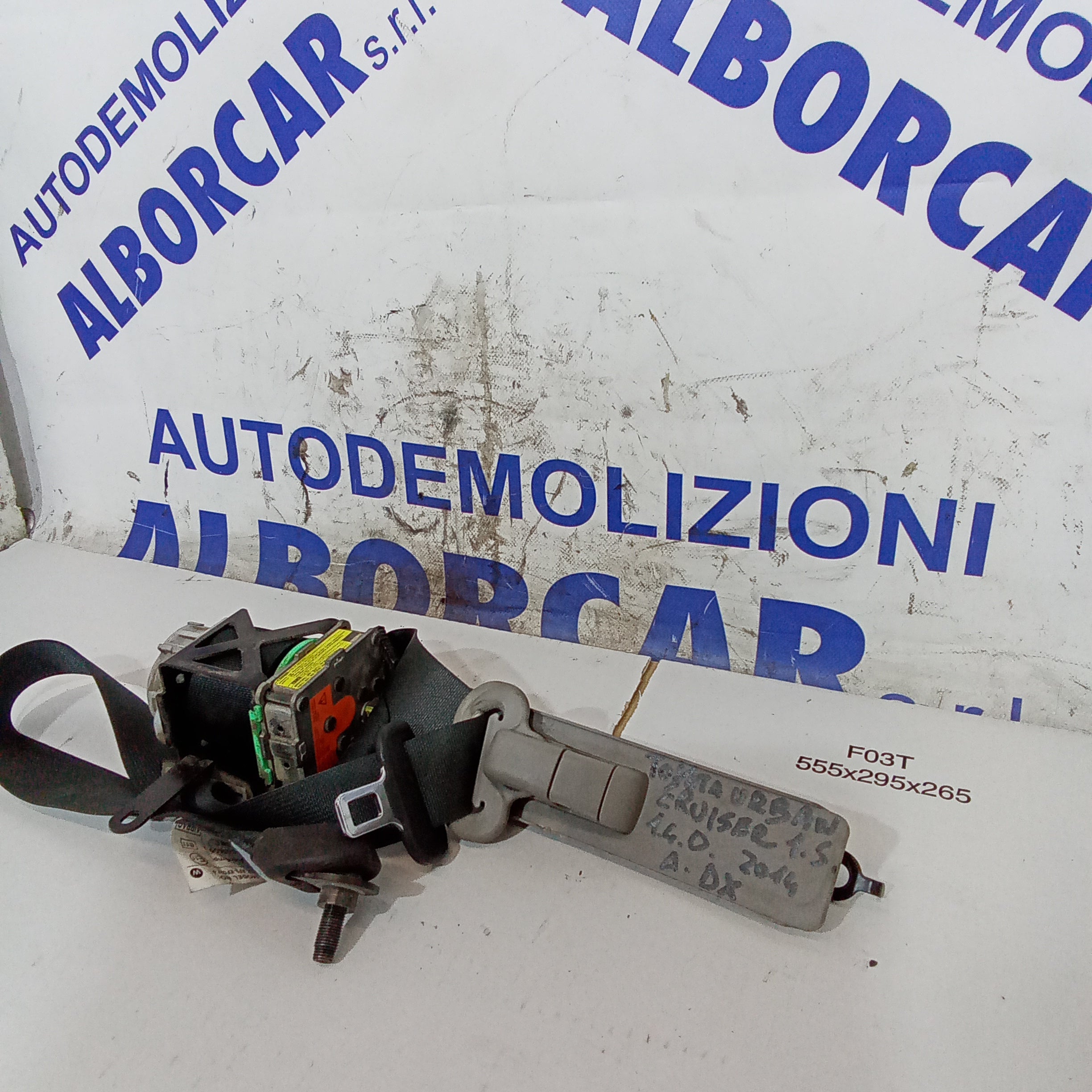 Cintura di sicurezza anteriore destra con pretensionatore toyota urban cruiser 1.4diesel anno 2014