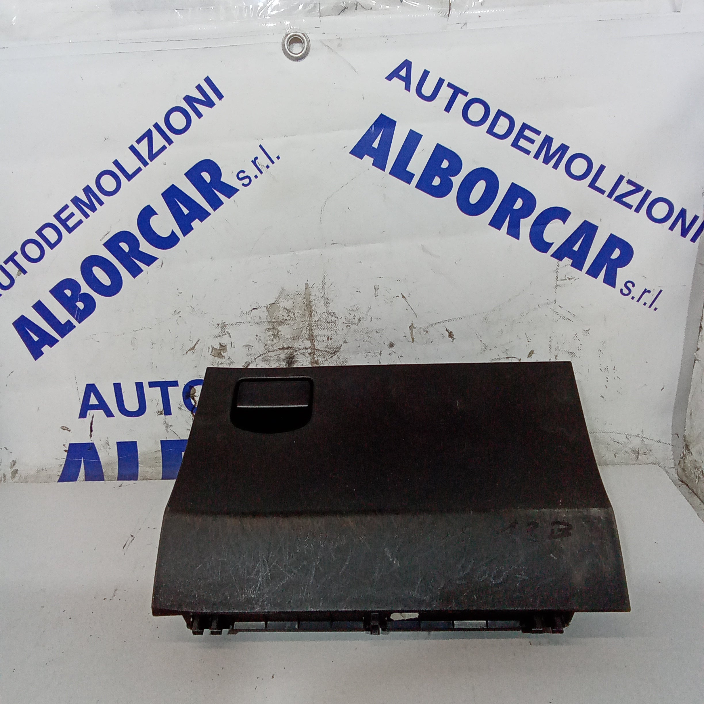 Guantera Toyota Yaris 1.3 gasolina año 2007