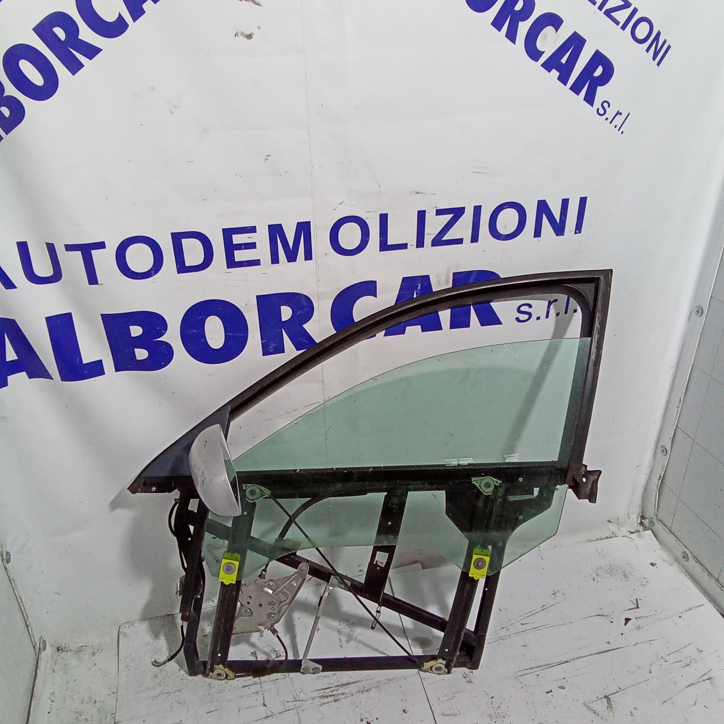 Alzavetro anteriore sinistro completo audi A6 2.5 tdi anno 2005
