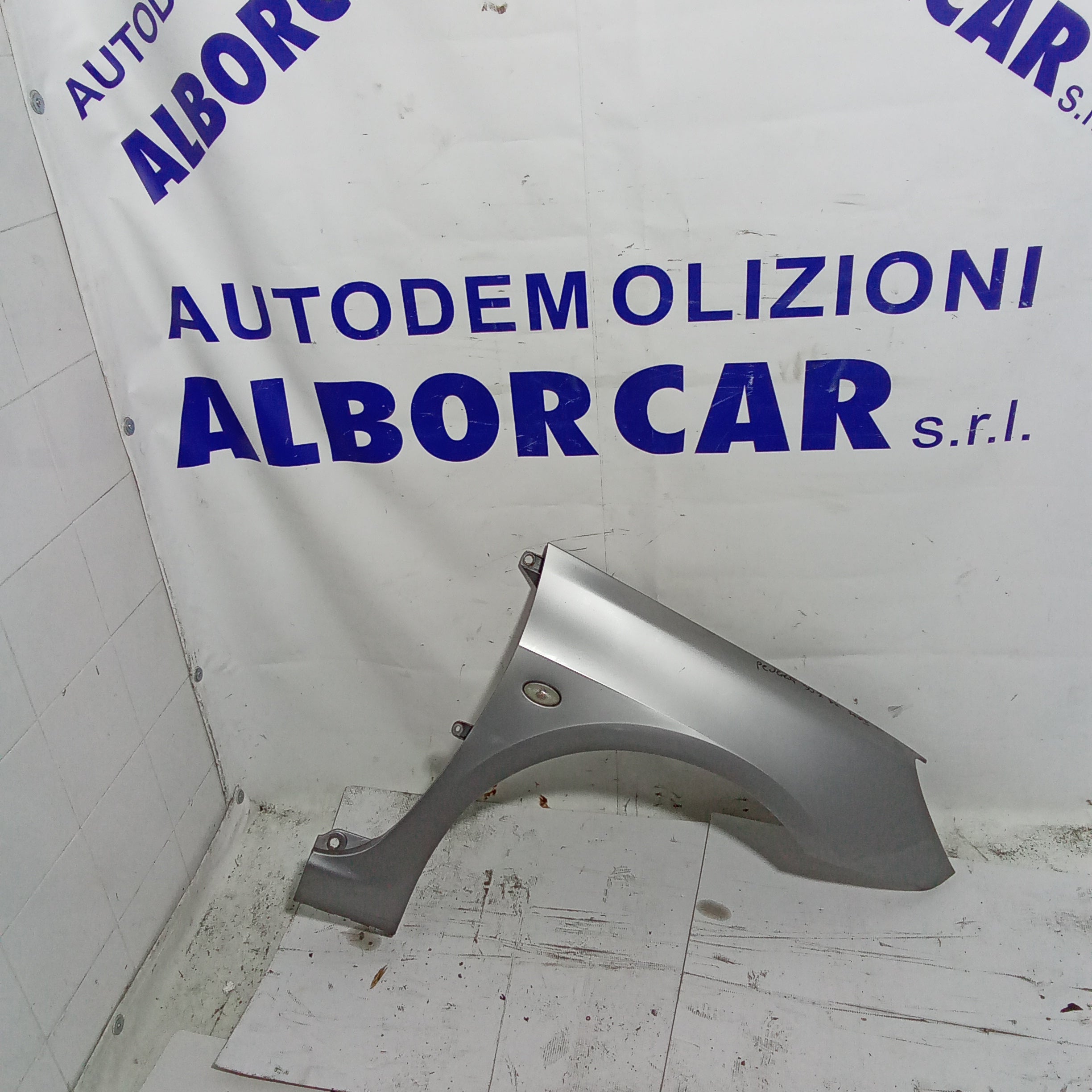 parafango fianchetto anteriore destro peugeot 307 sw anno 2003