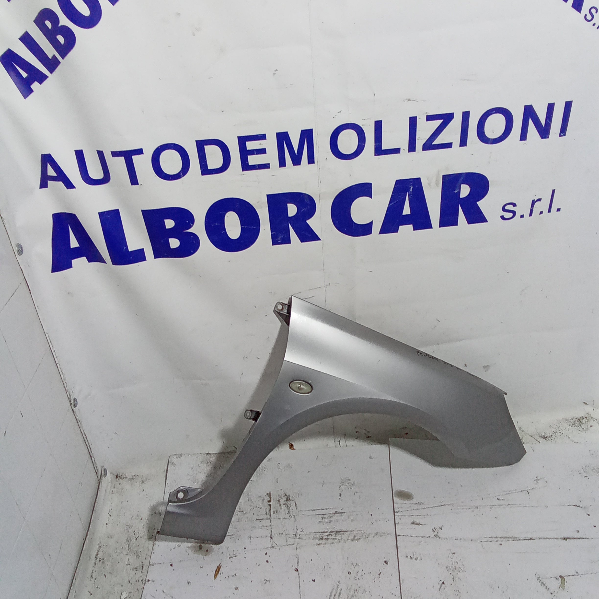 parafango fianchetto anteriore destro peugeot 307 sw anno 2003