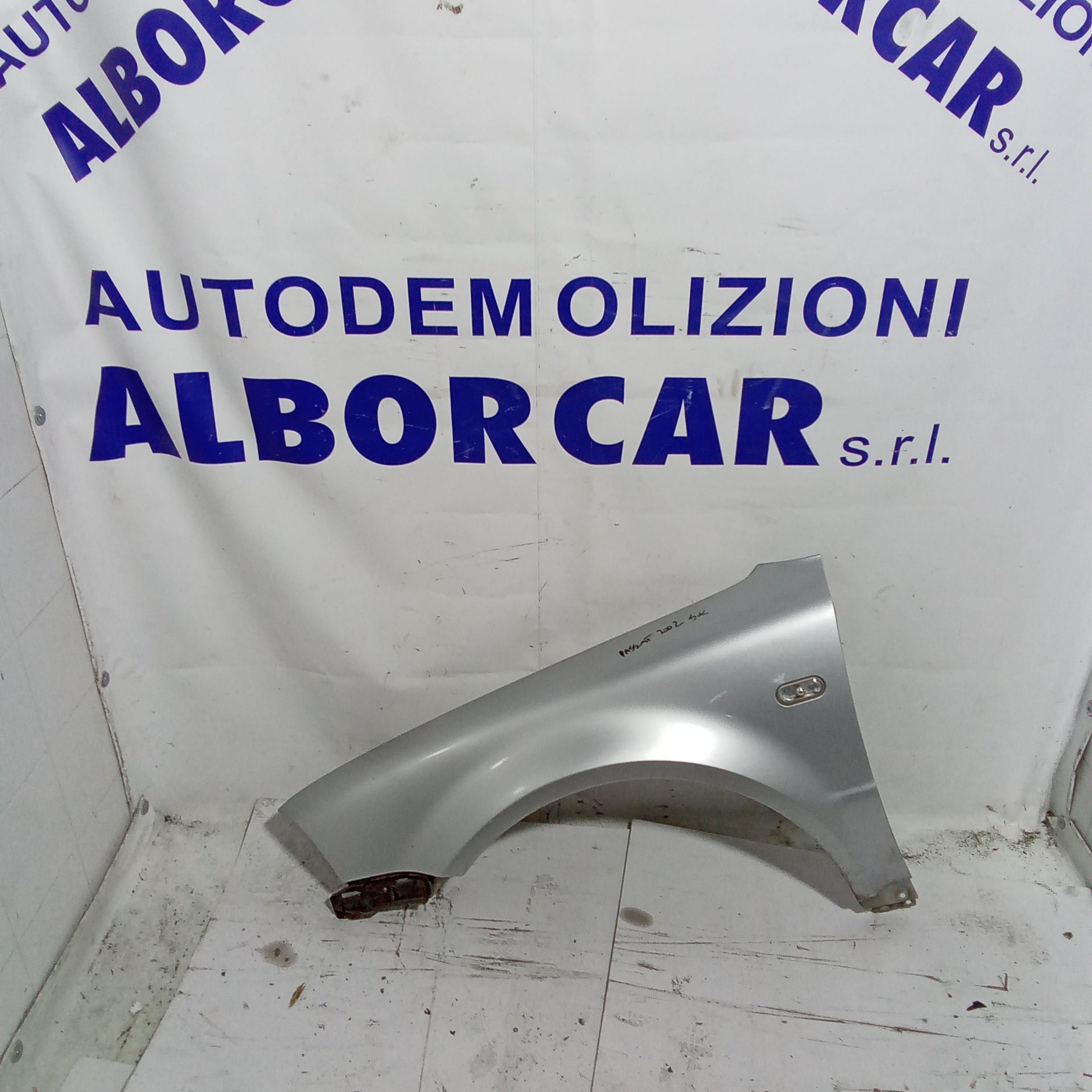 parafango fianchetto anteriore sinistro volkswagen passat anno 2002