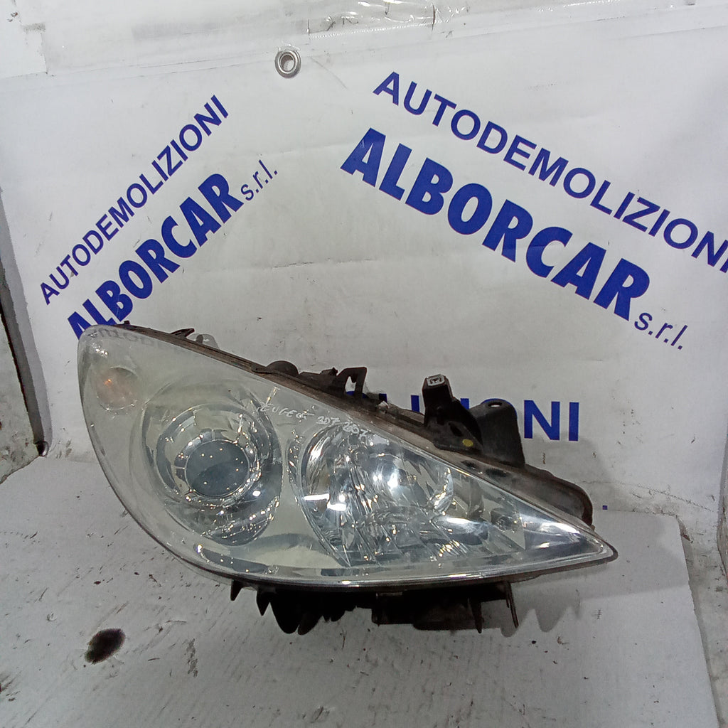 Right front headlight Peugeot 307 year 2007