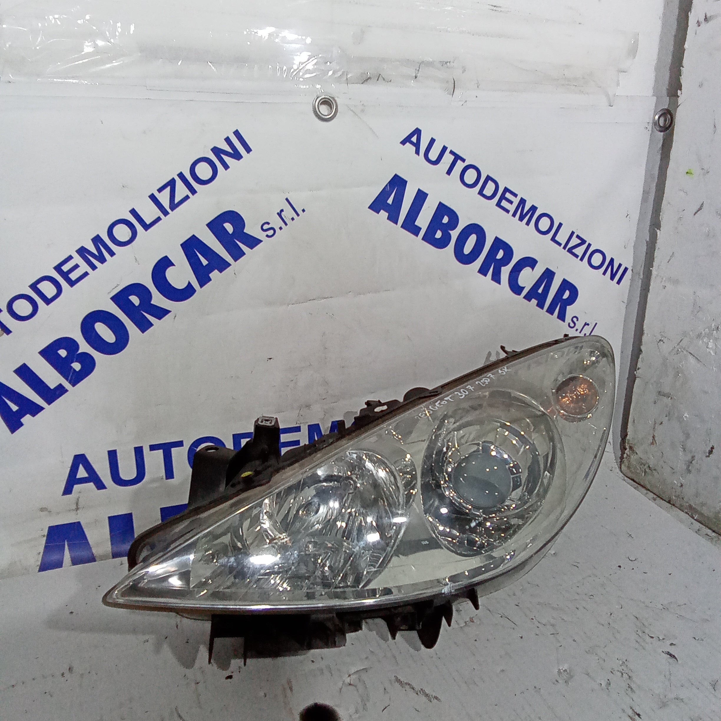 left front headlight peugeot 307 year 2007
