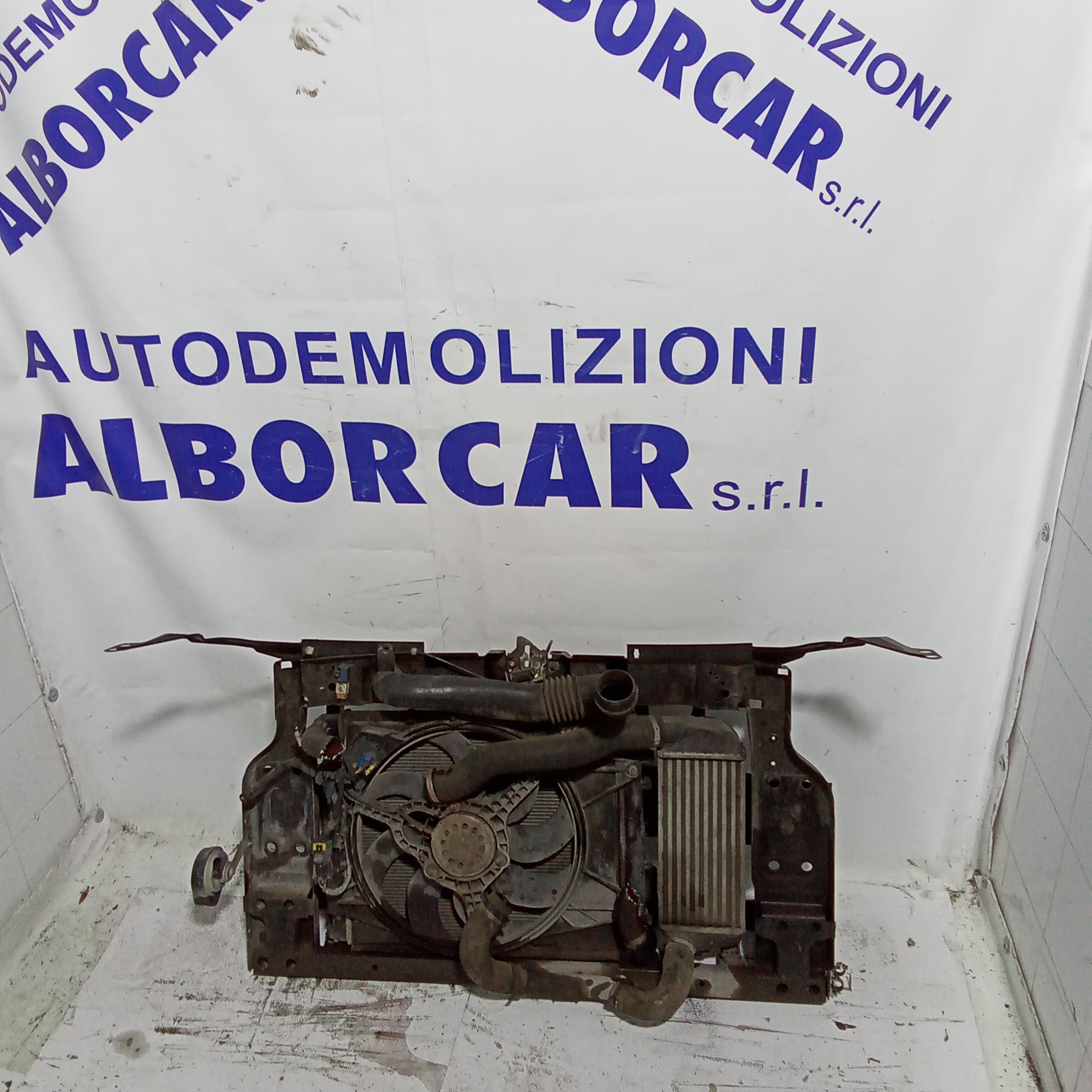 grille (complete) Fiat 500 1.3 mjt year 2008