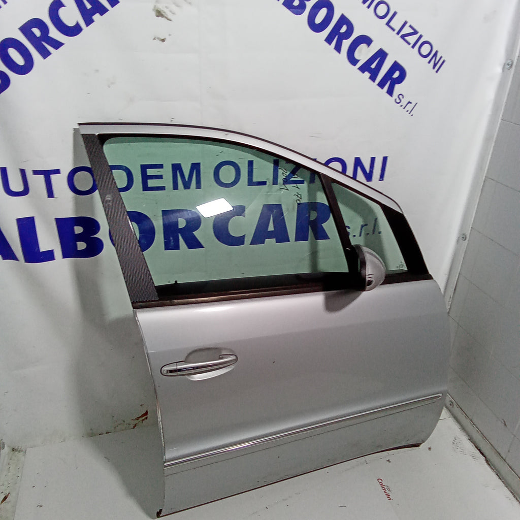 right front door (complete) mercedes A170 year 2001