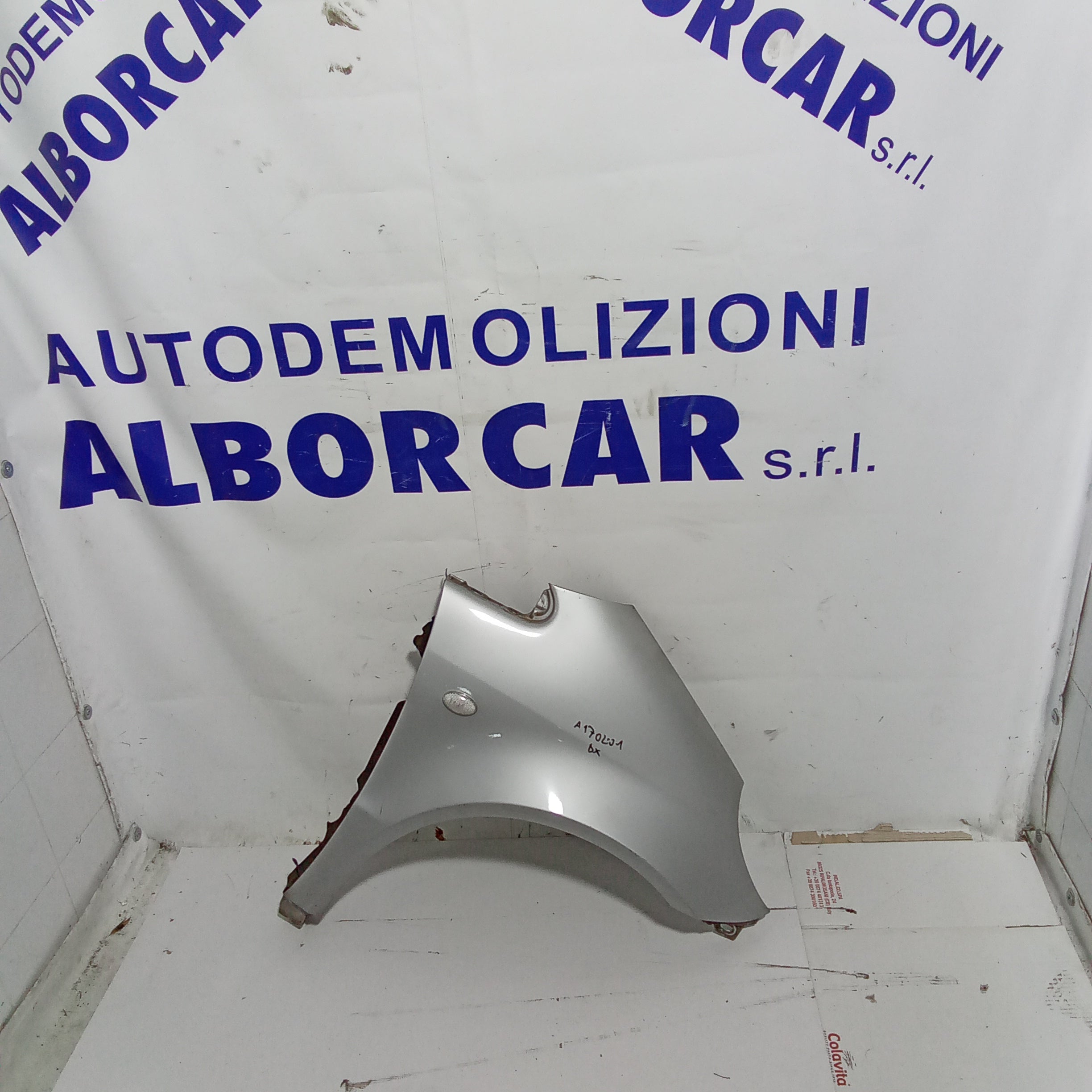 right front wing Mercedes A170 year 2001
