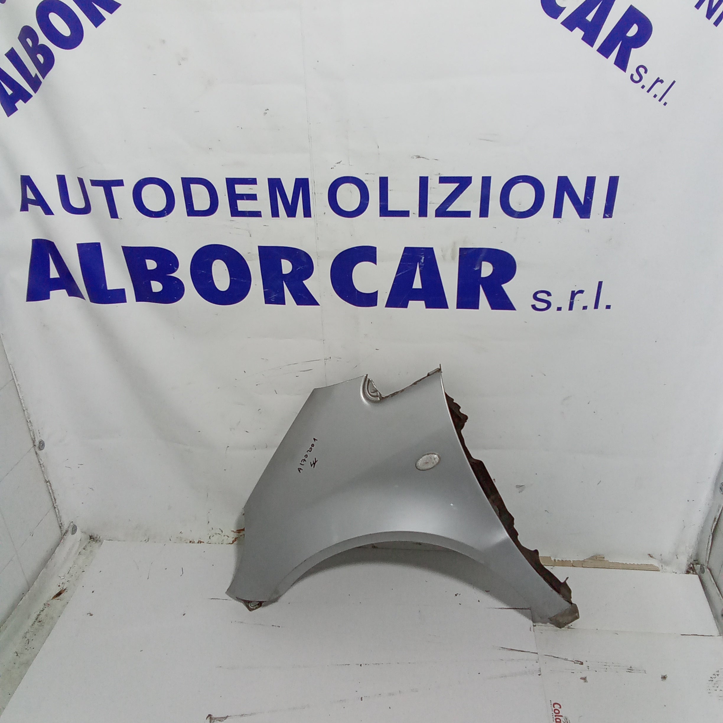 front left fender Mercedes A170 year 2001