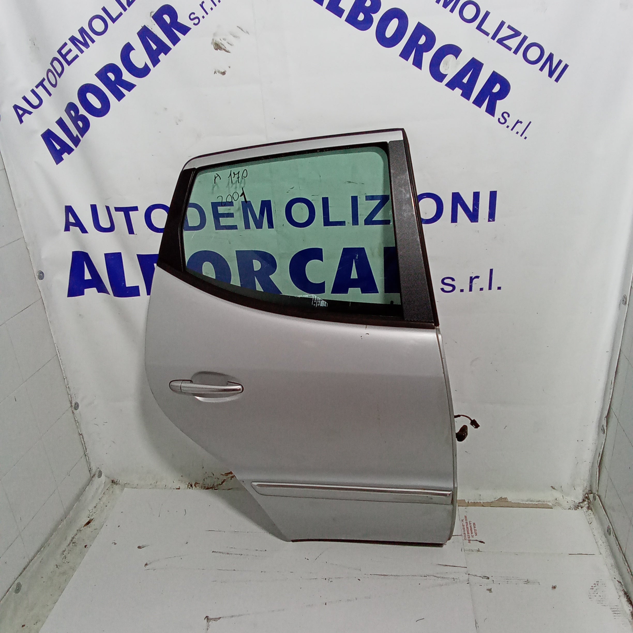 rear right door (complete) Mercedes A170 year 2001