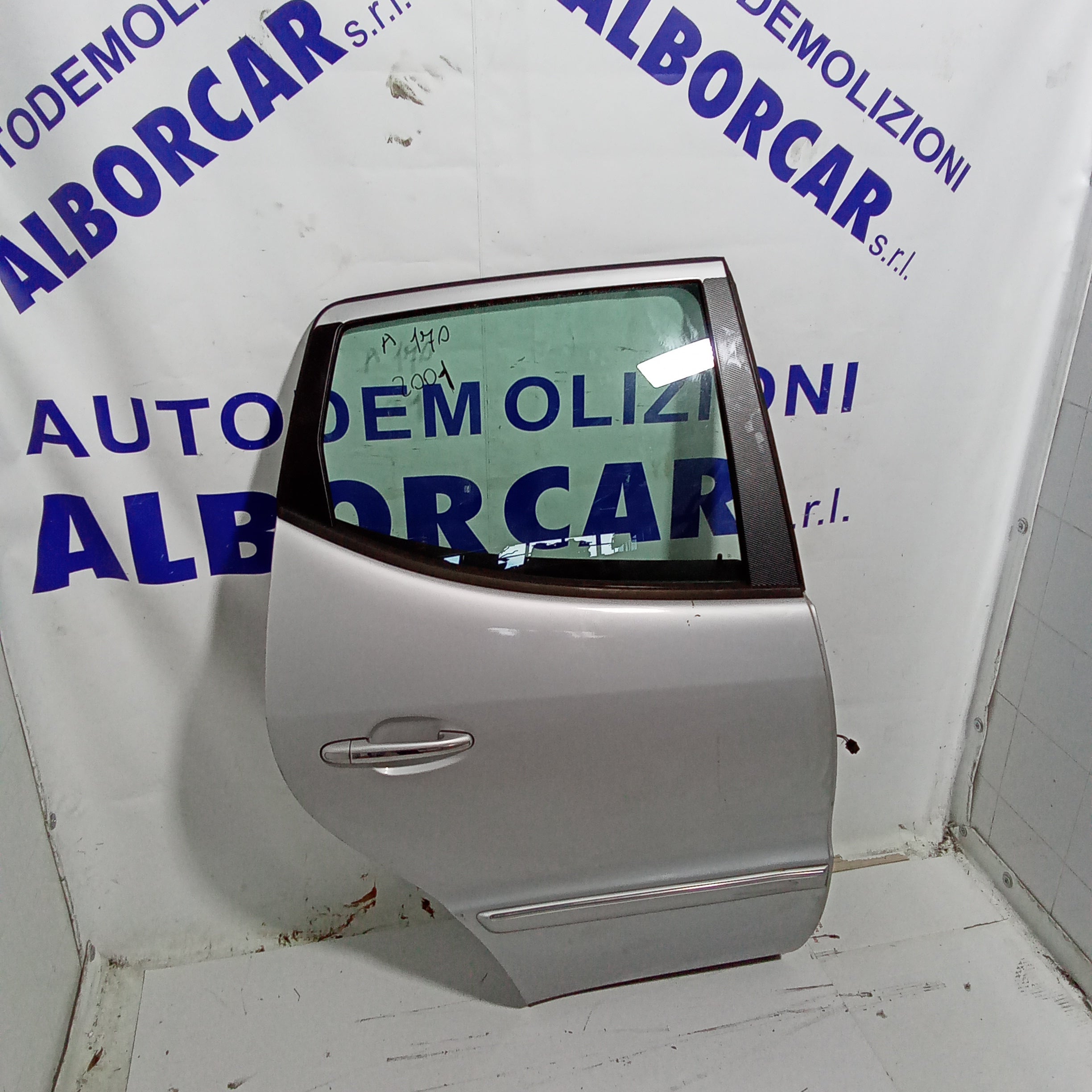 rear right door (complete) Mercedes A170 year 2001