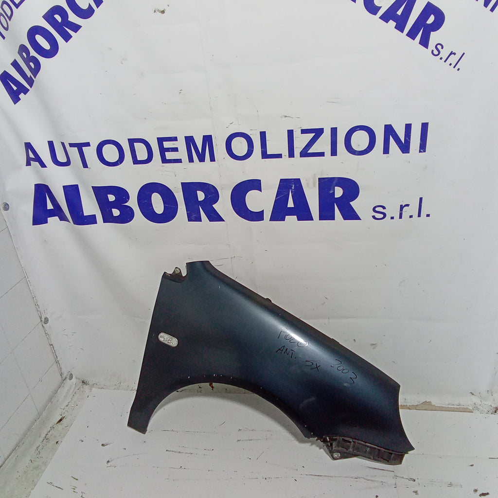 right front fender Volkswagen Polo year 2003