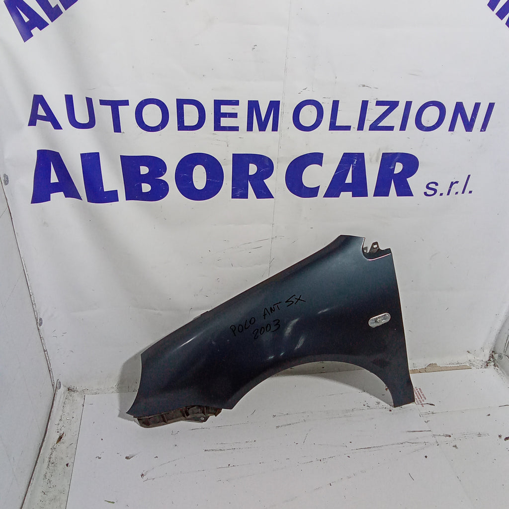 Guardabarros delantero izquierdo Volkswagen Polo año 2003