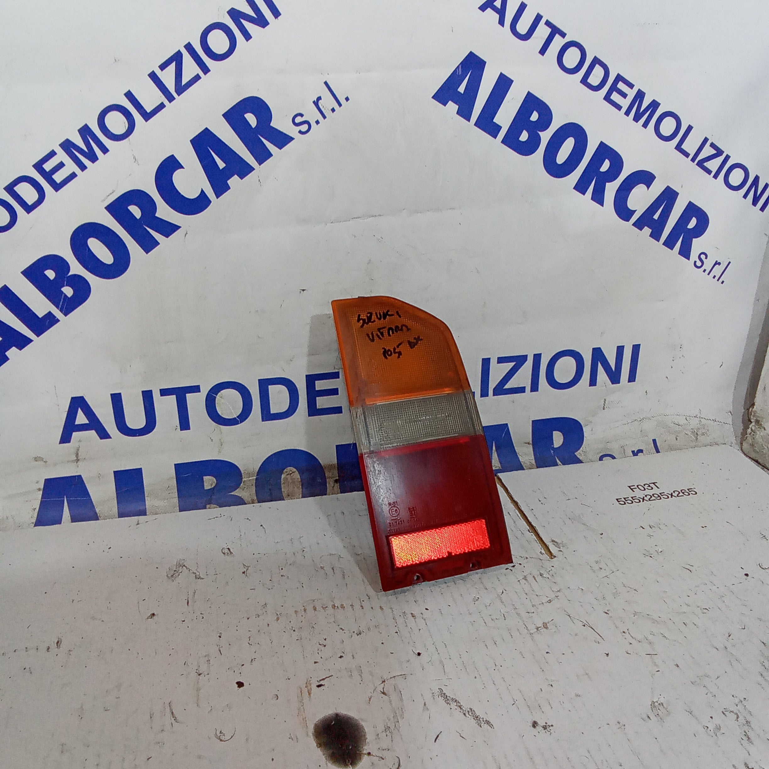 Right rear stop light Suzuki Vitara year 1999