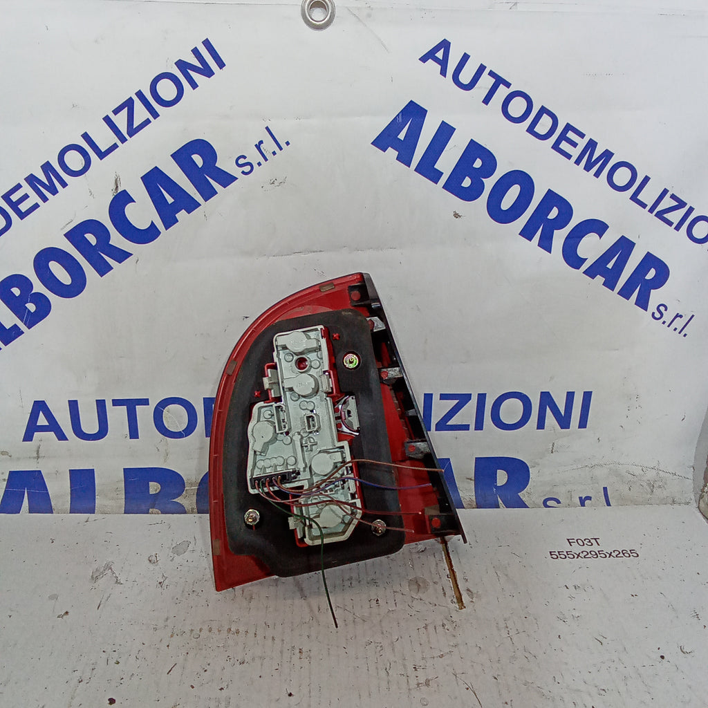 Fanale stop posteriore destro volkswagen polo anno 2004