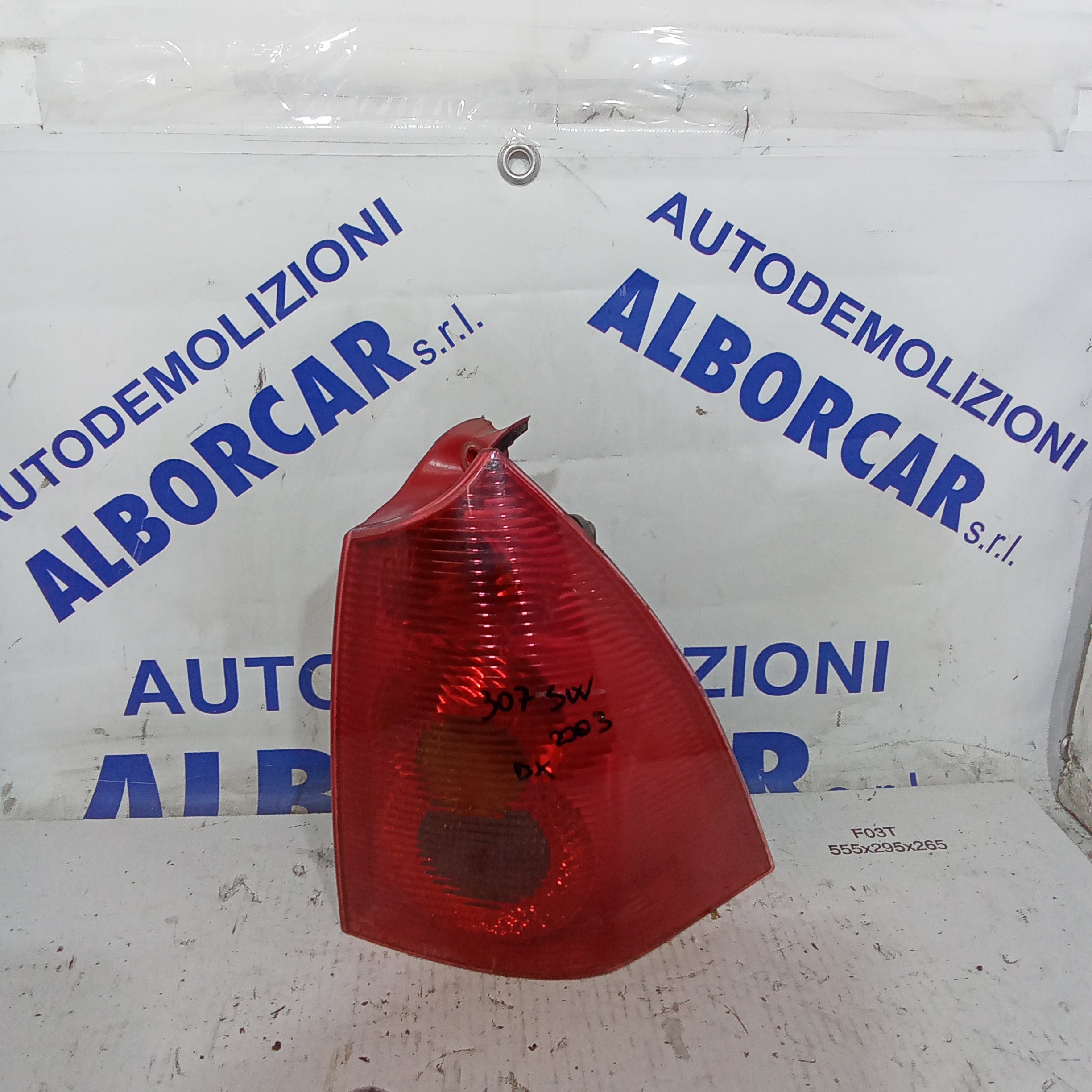 Peugeot 307 SW 2003 right rear stop light