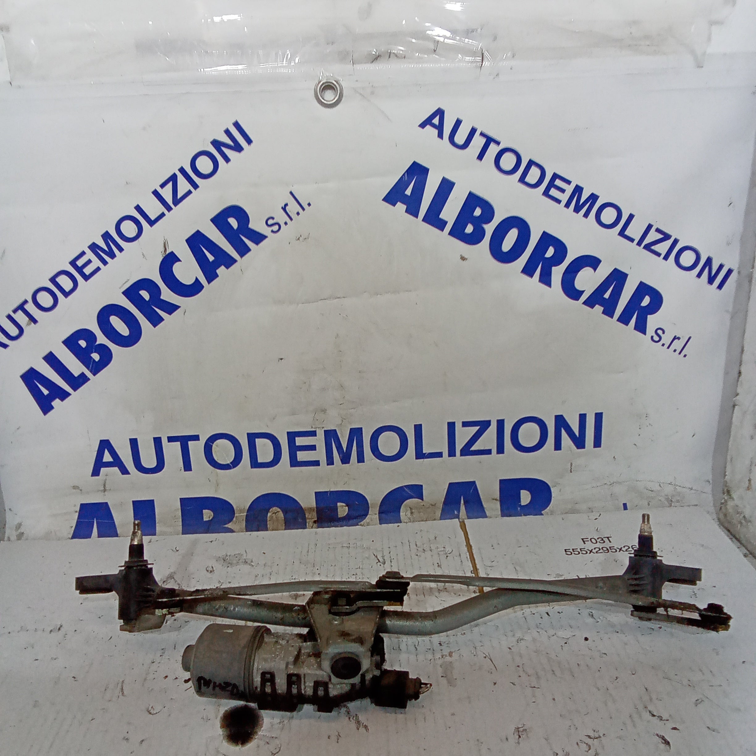 front wiper motor Mazda 3 year 2004