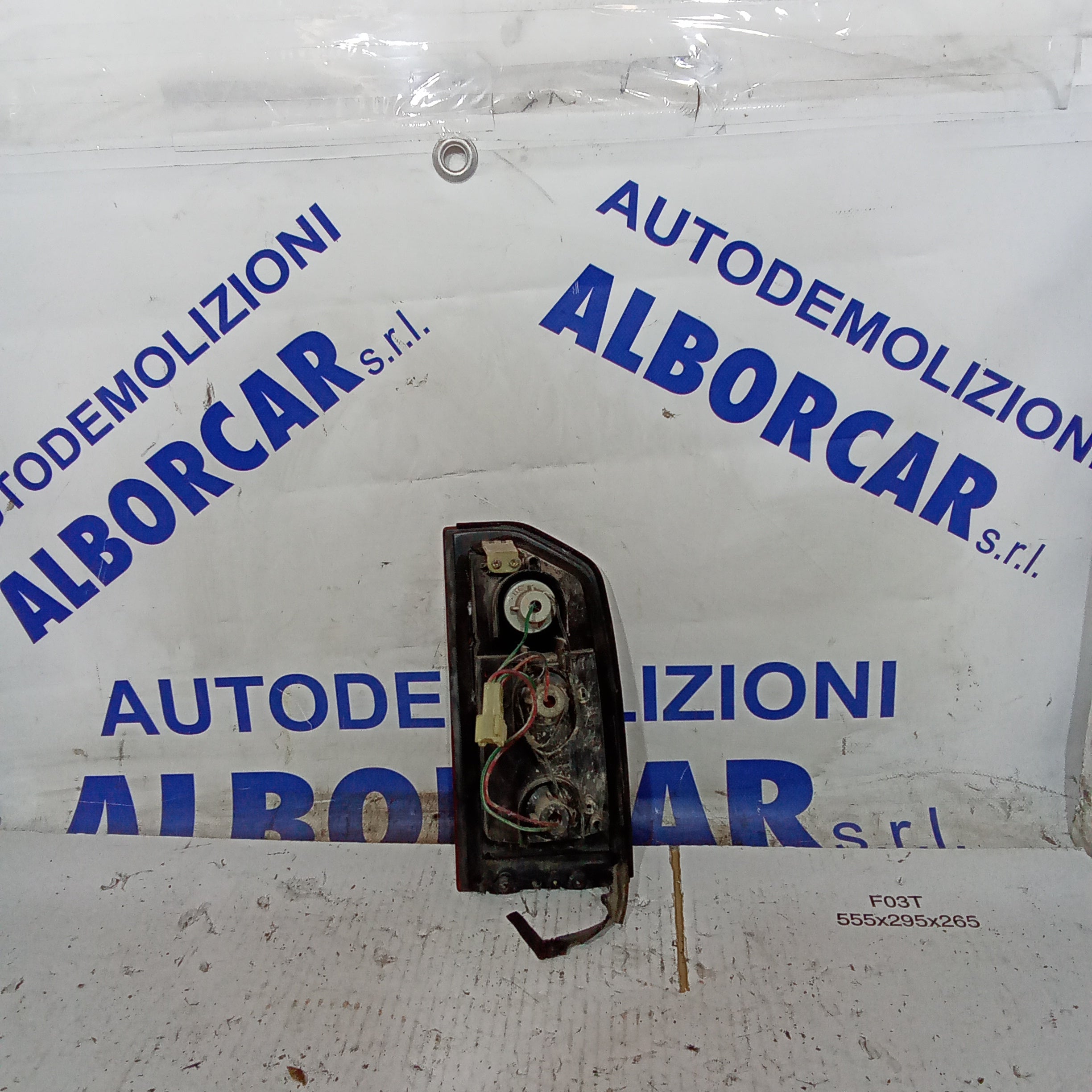 Suzuki Vitara 1999 left rear taillight