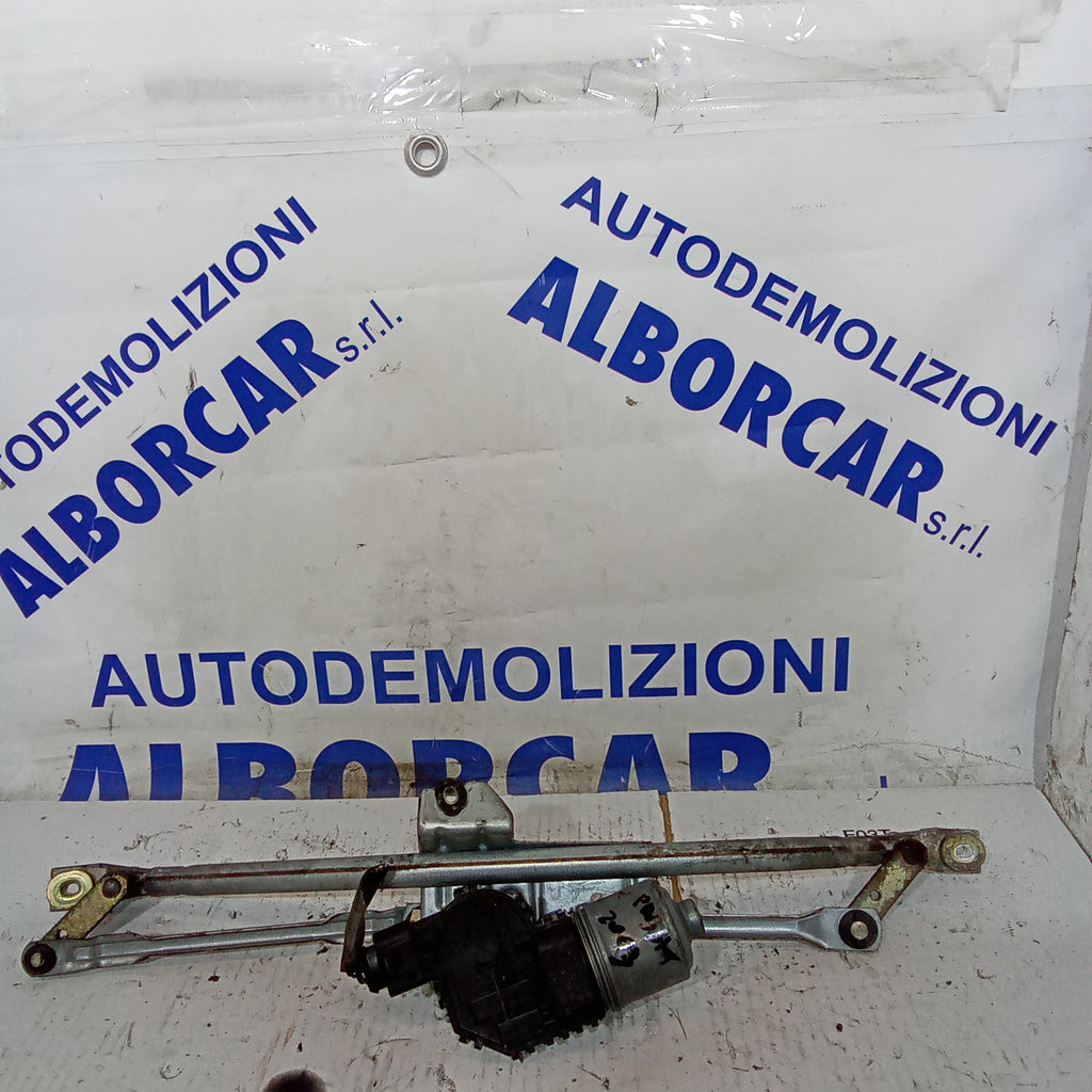 Windscreen wiper motor Volkswagen Passat 1.9 TDI year 2003 part number 0390241528