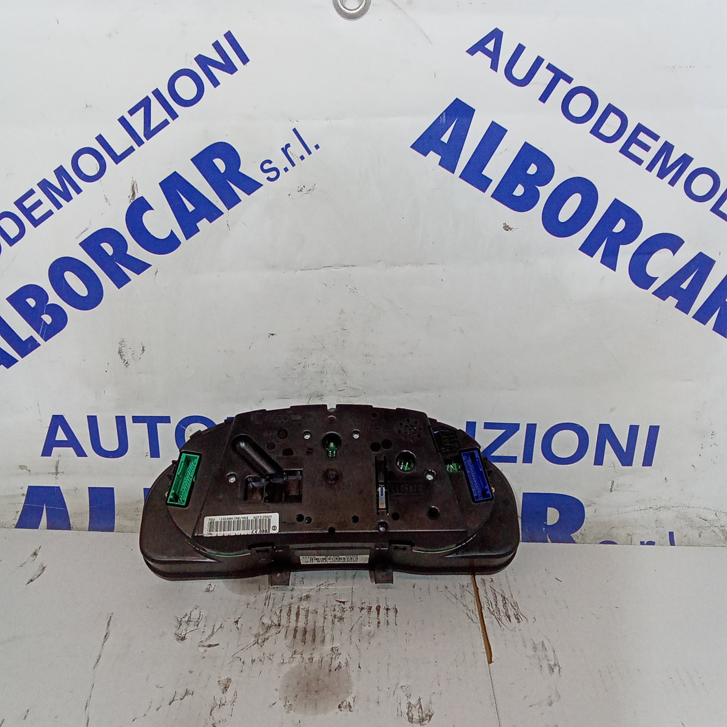 Volkswagen Passat 1.9 tdi instrument cluster speedometer year 2001/2005 code 88311245