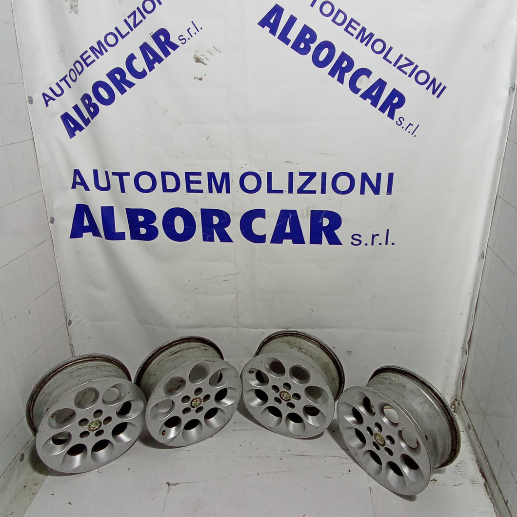 4 cerchi in lega 15  pollici alfa 156 5 fori codice 60663885