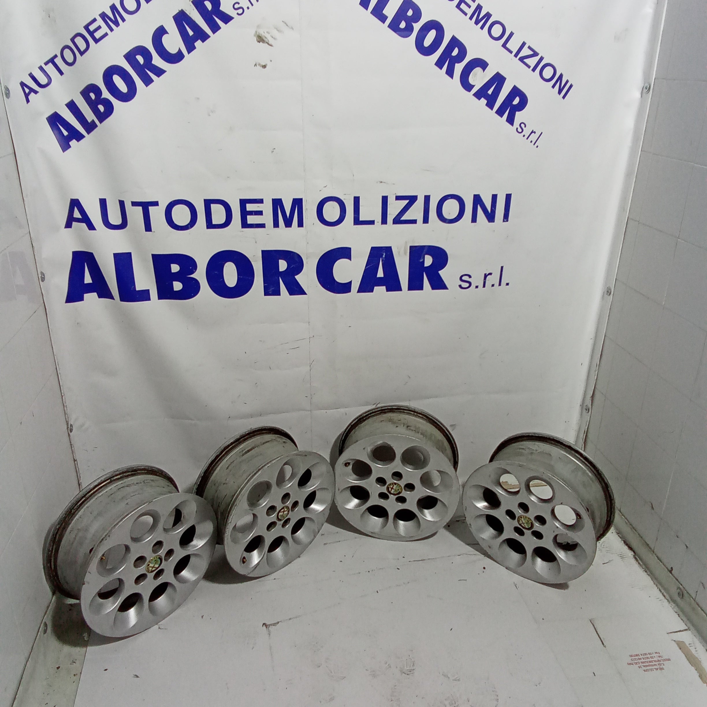4 cerchi in lega 15  pollici alfa 156 5 fori codice 60663885
