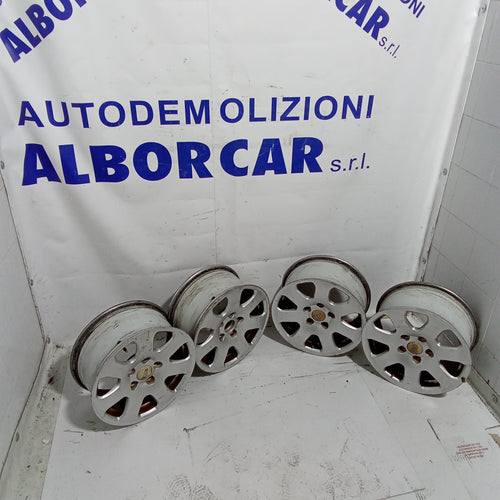 4 cerchi in lega 15 pollici 5 fori audi A4 codice 8E0601025