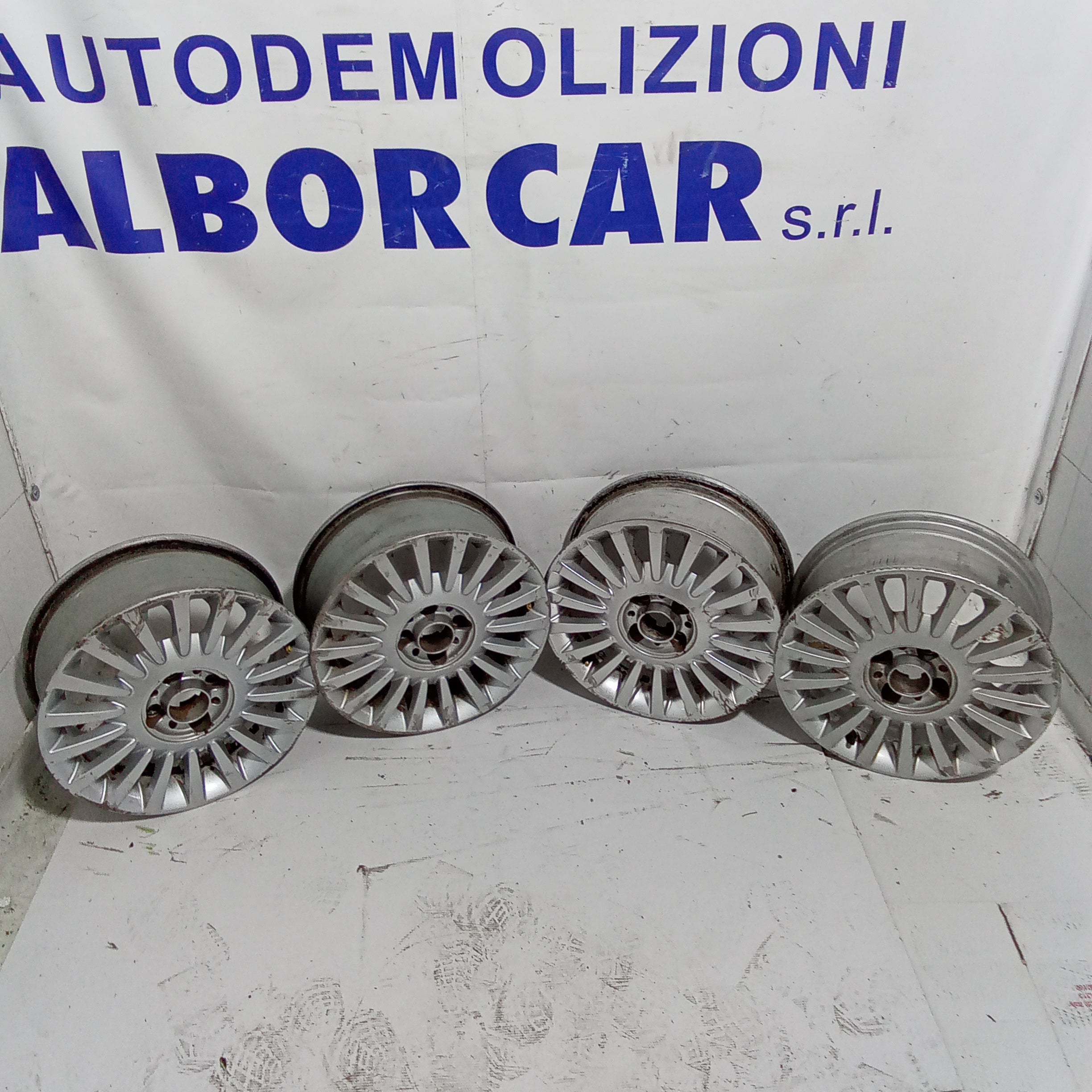 4 cerchi in lega 15 pollici 4 fori fiat 500 codice 51787641