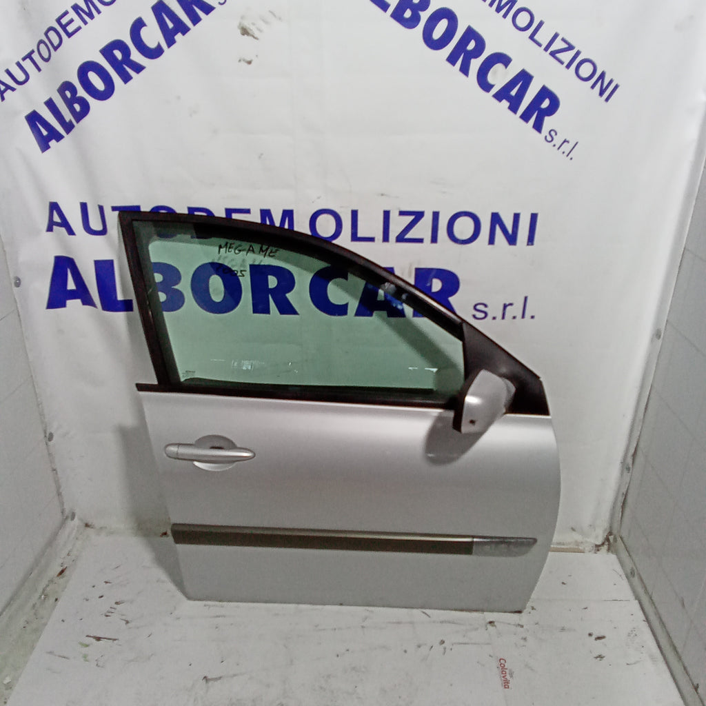 right front door (complete) Renault Megane dci year 2005
