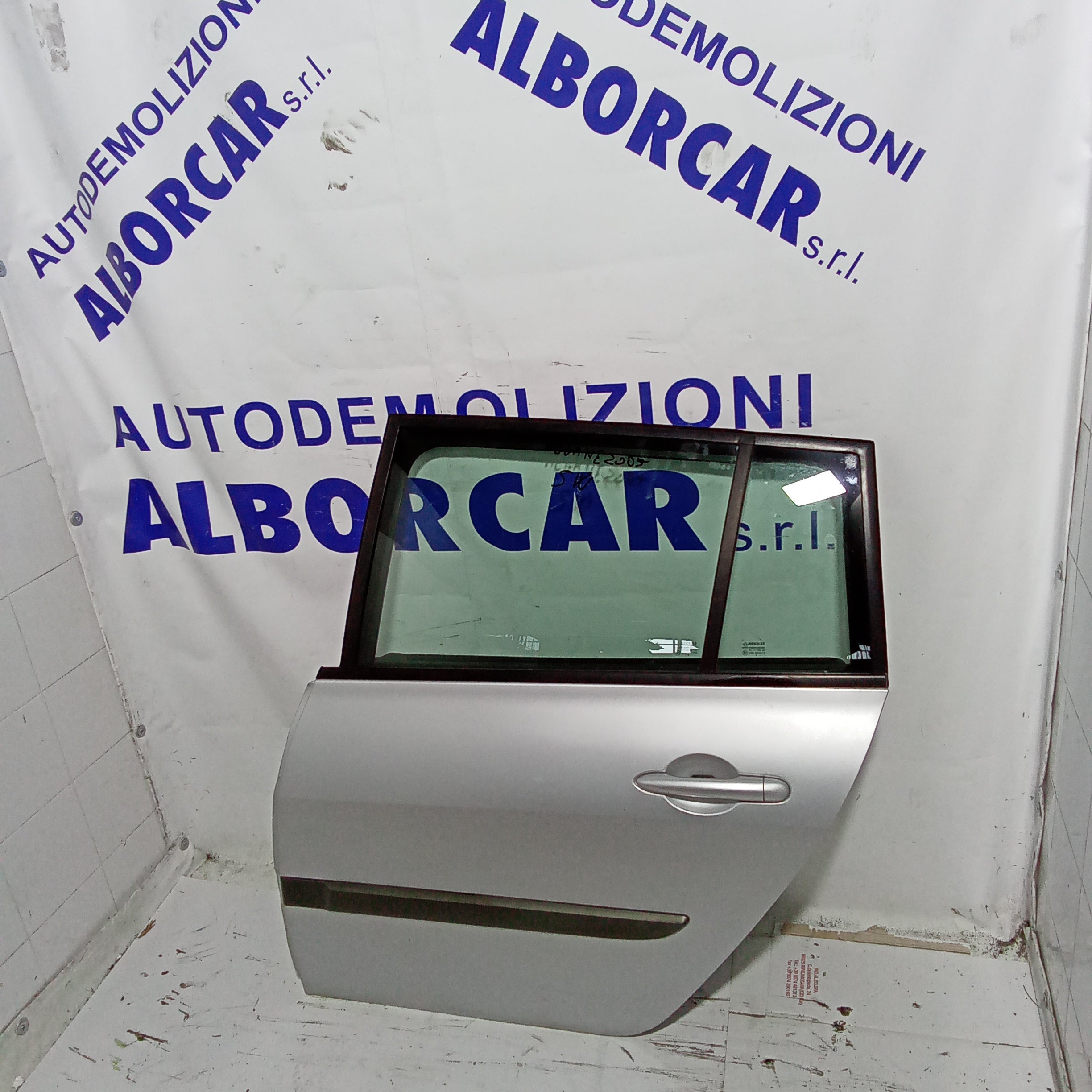 left rear door (complete) Renault Megane SW dCi year 2005