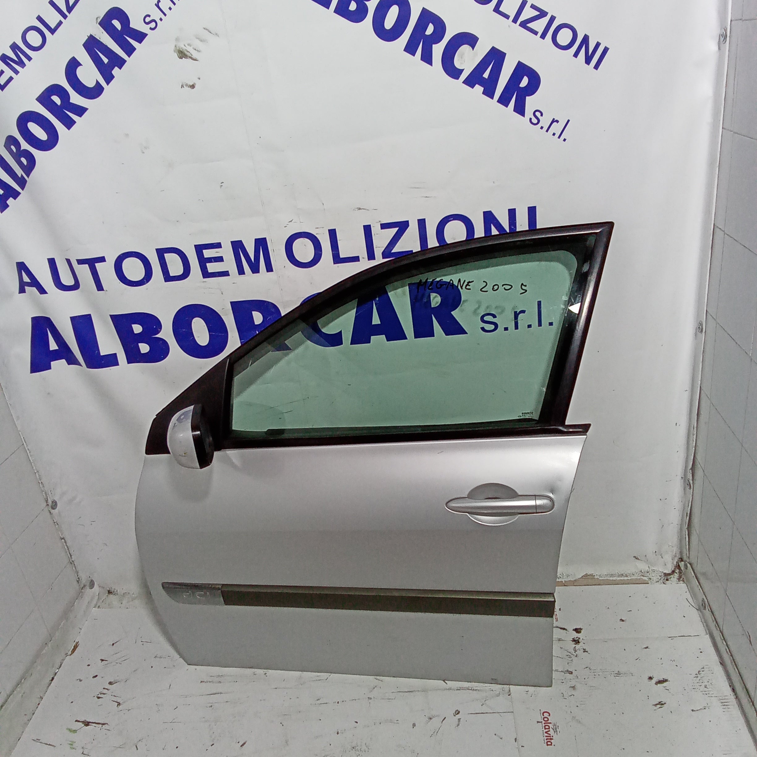 front left door Renault Megane dci year 2005
