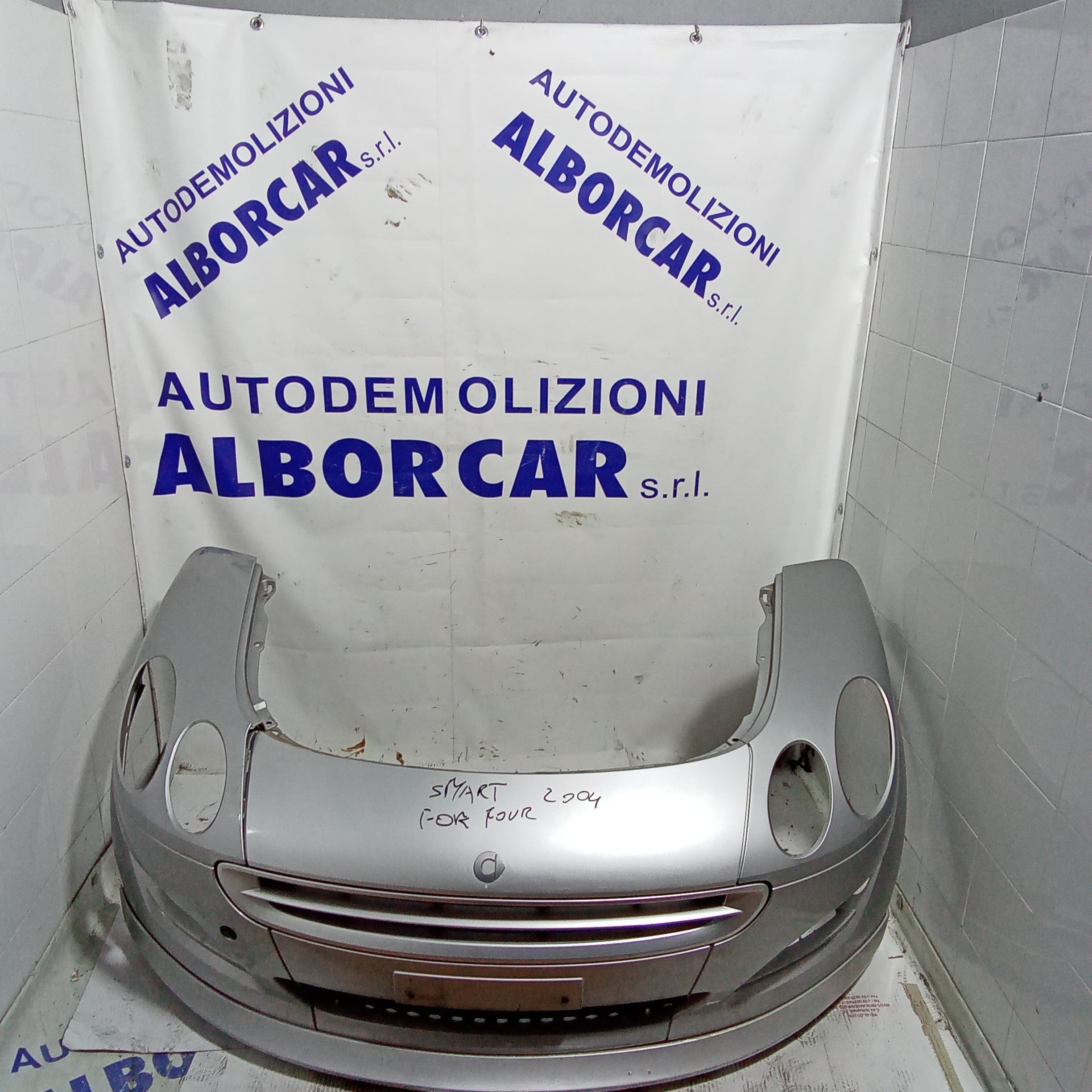 Complete front bumper smart for four year 2004