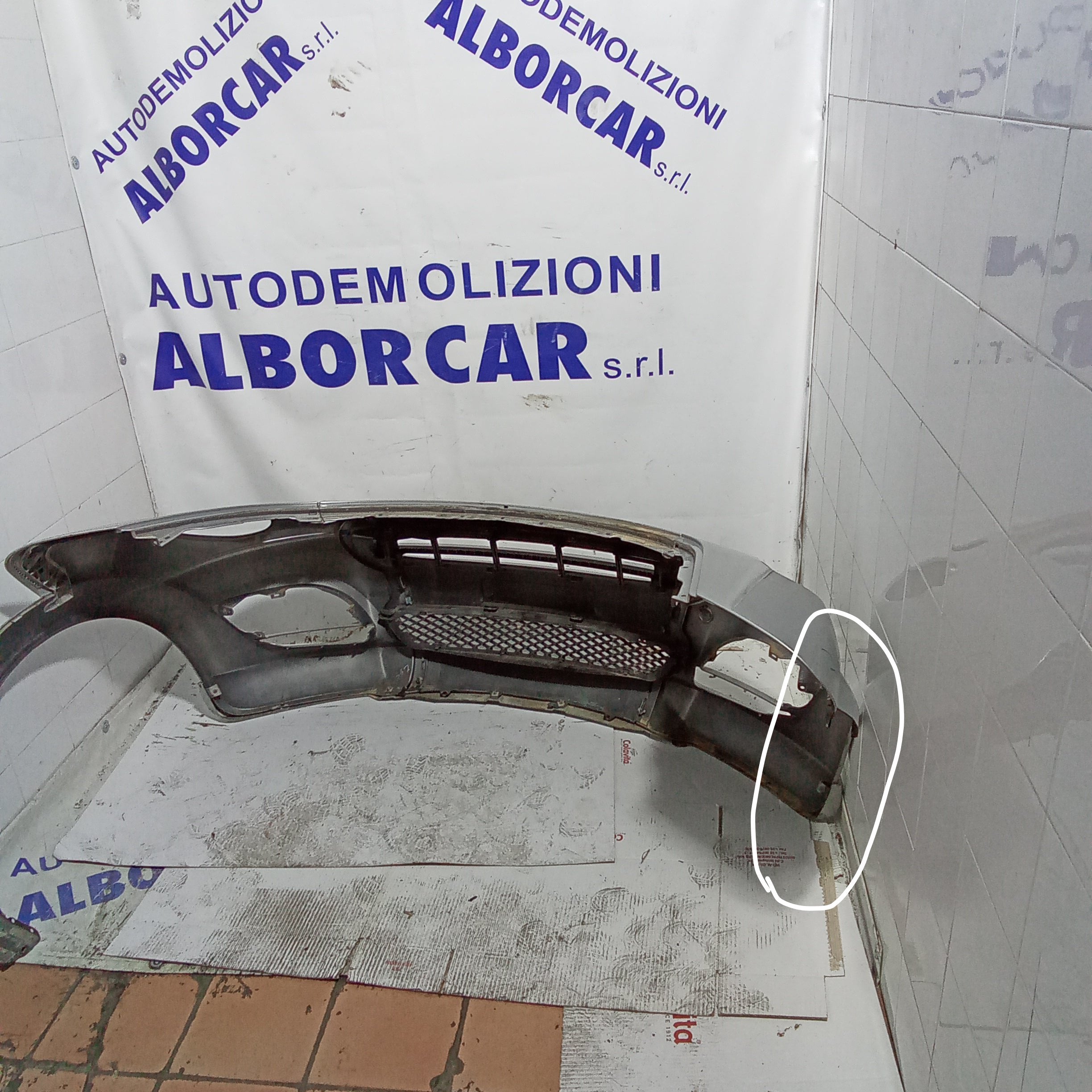 Complete front bumper smart for four year 2004