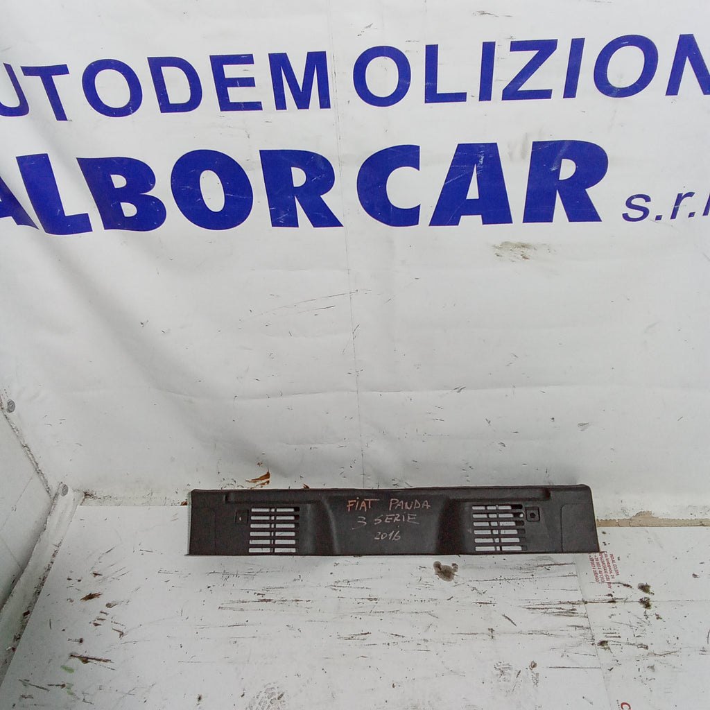 battitacco baule posteriore fiat panda 3^serie anno 2016