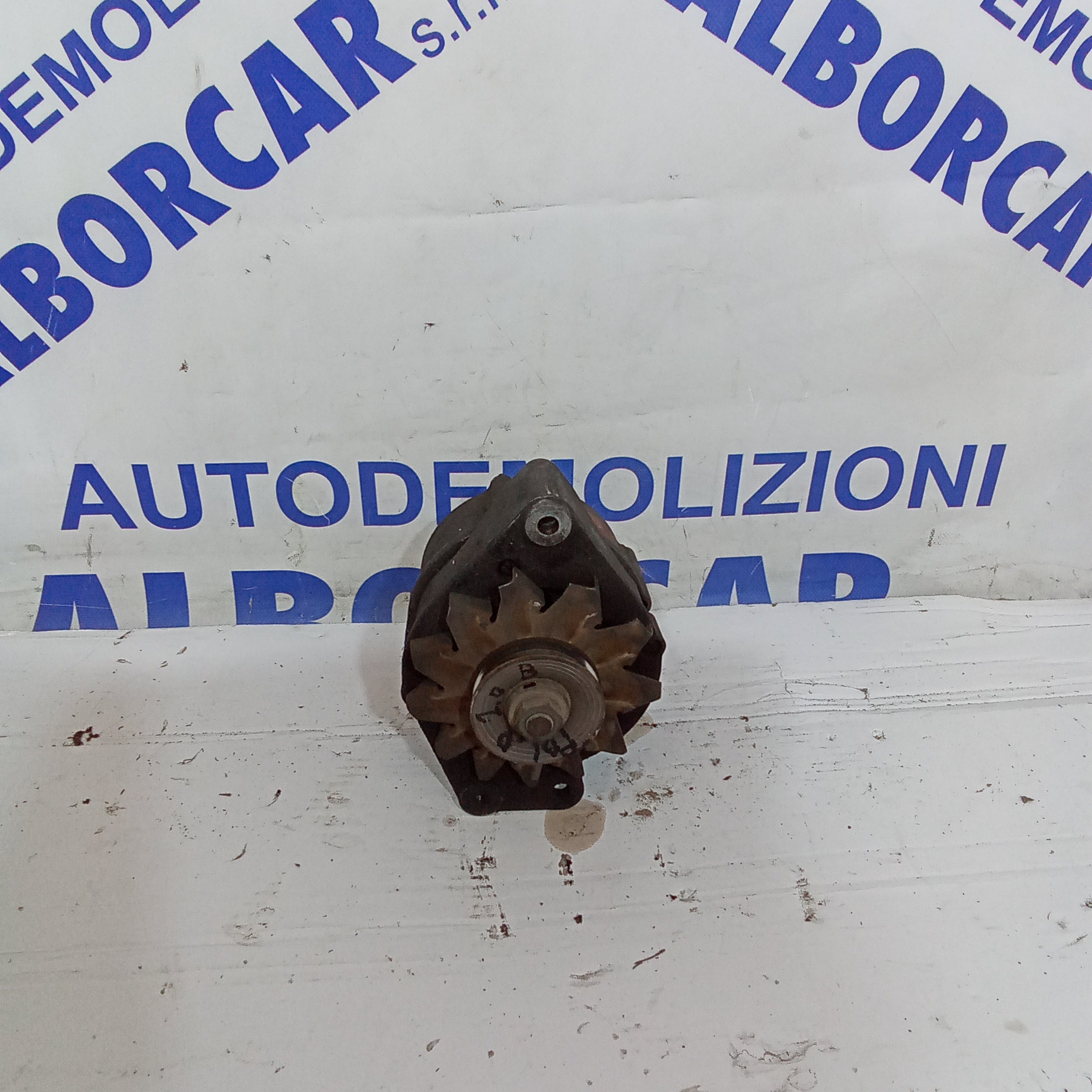 alternatore volkswagen polo 1.0 benzina anno 1990/1995 codice 0120488236