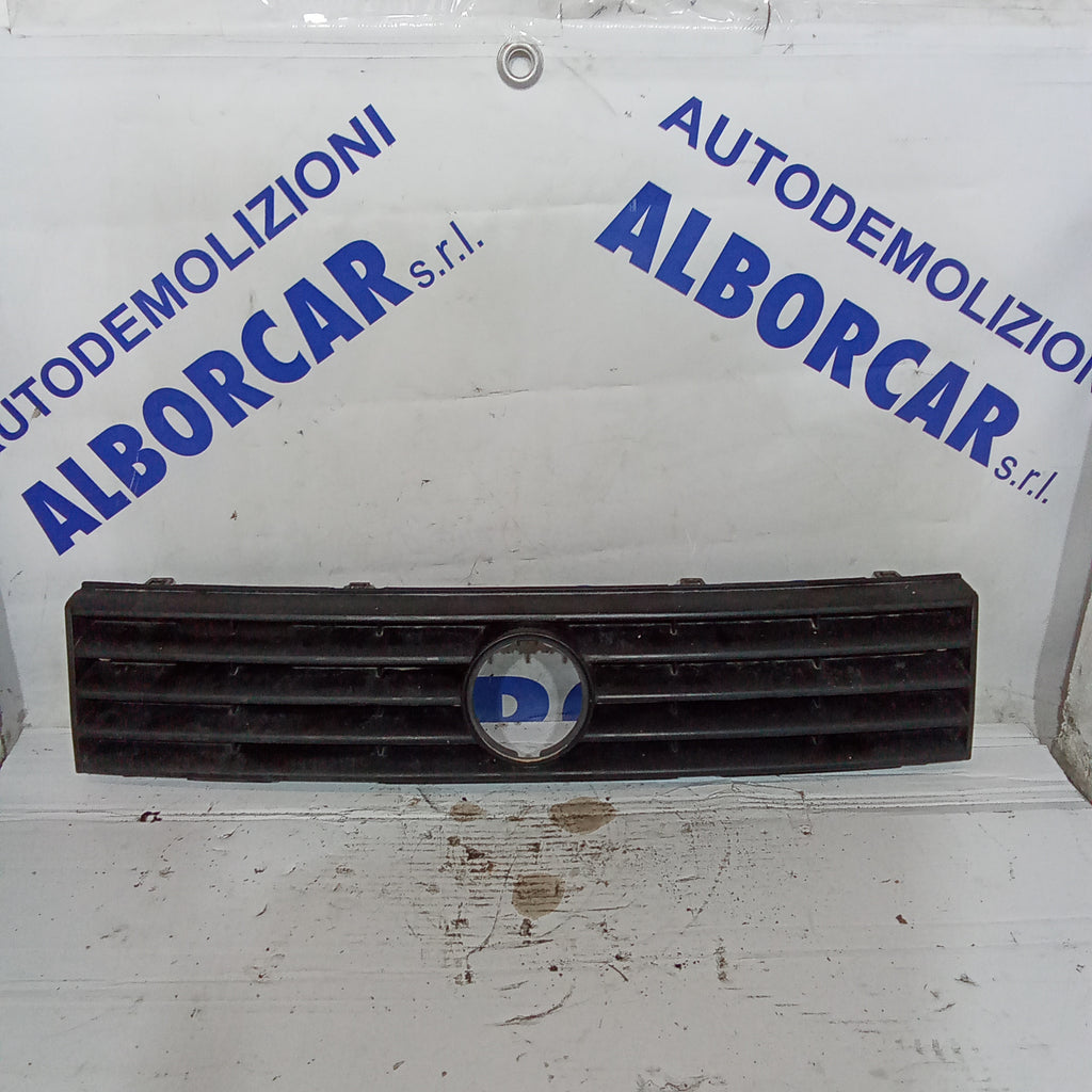 rejilla Volkswagen Polo 1.0 gasolina año 1991