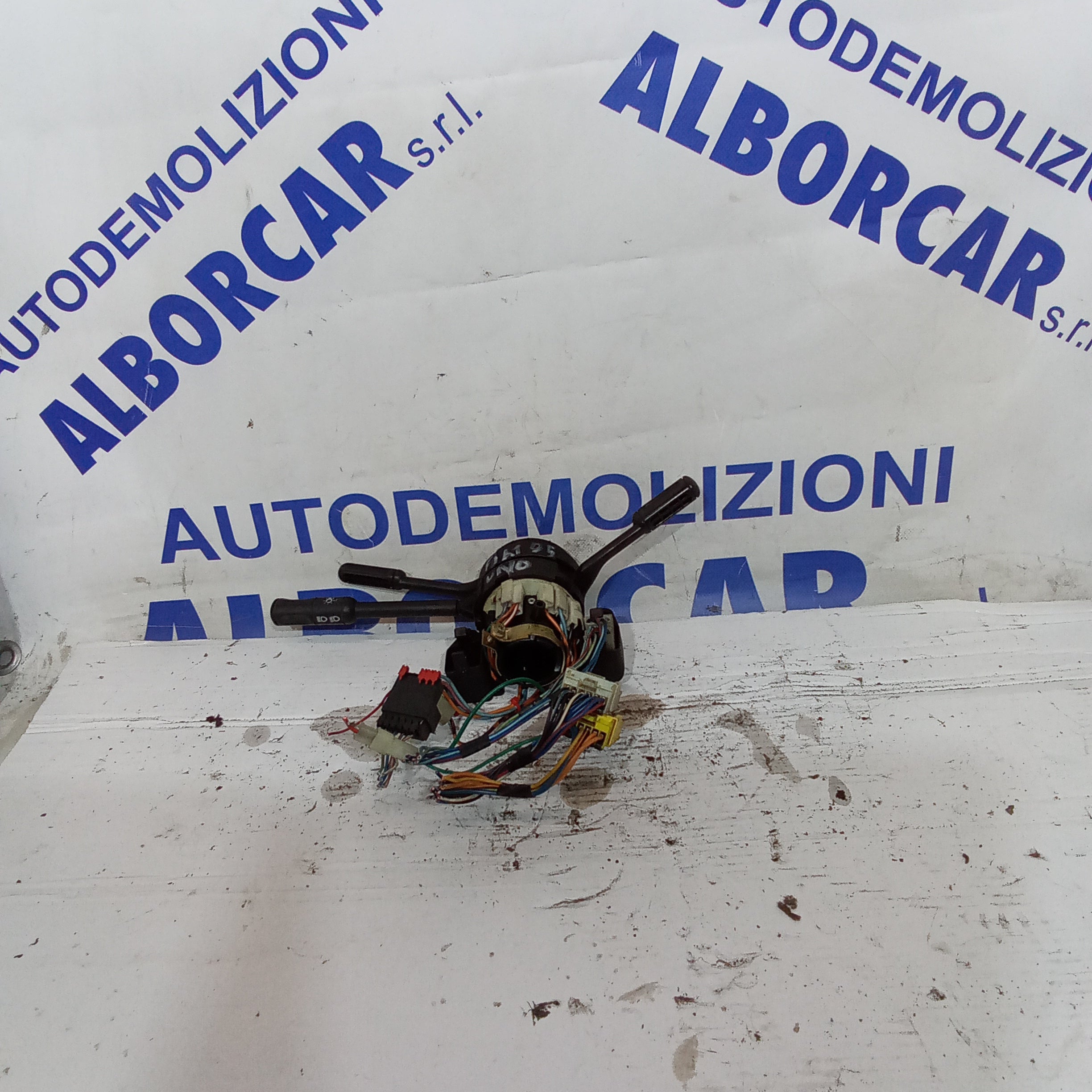 devioluci fiat uno anno 1995 codice P0MB883