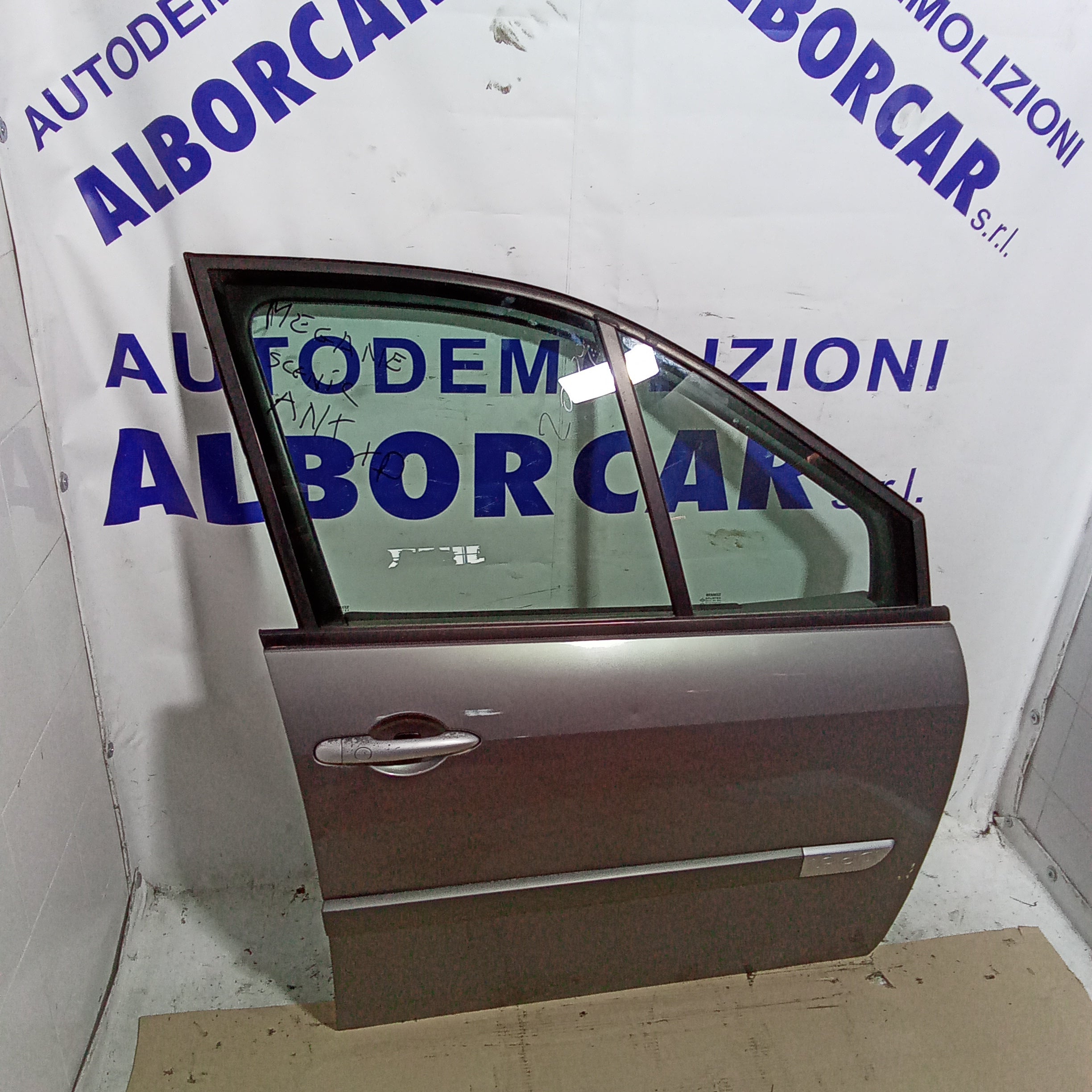 sportello anteriore destro  (completo)  renault megane 1.9 dci anno 2004