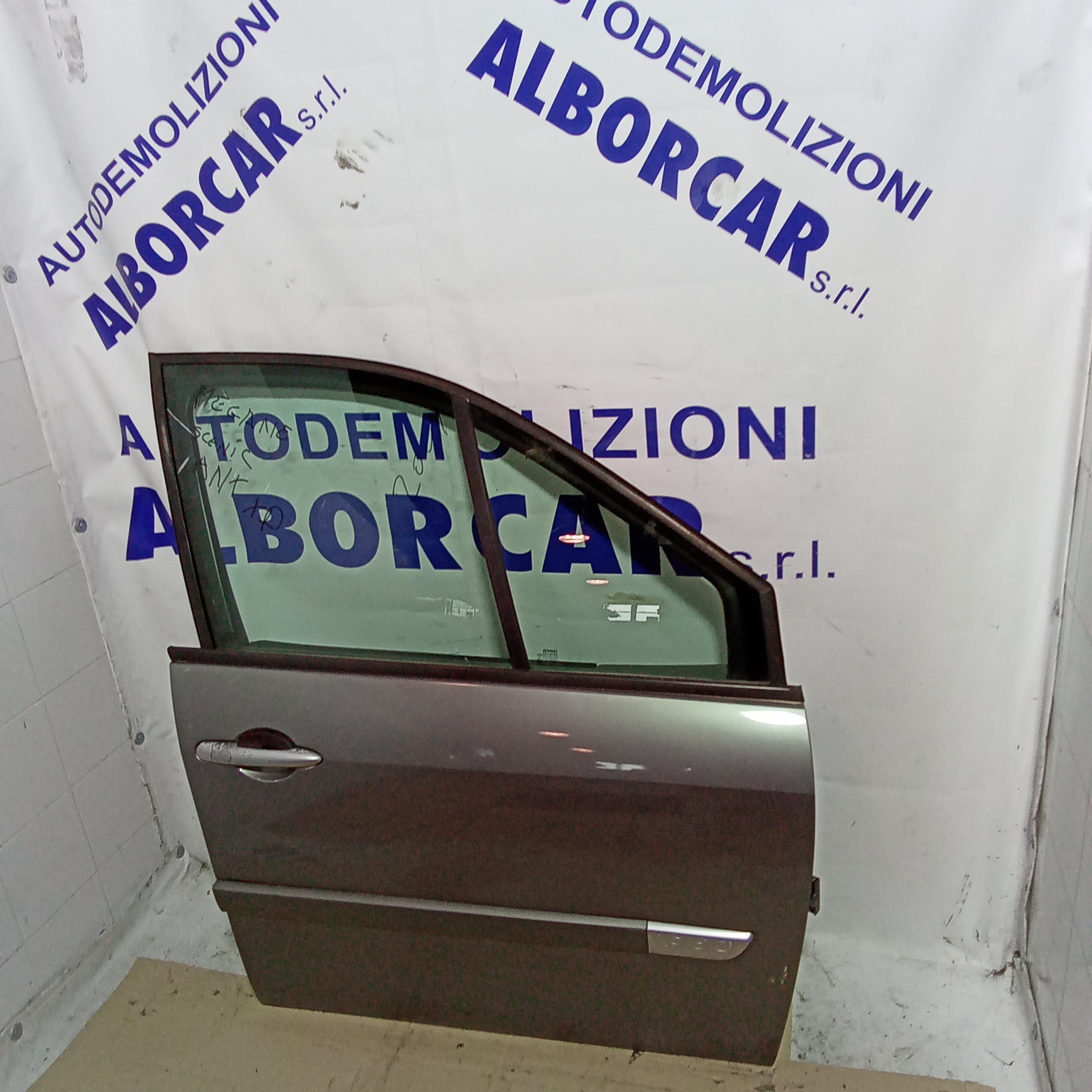 sportello anteriore destro  (completo)  renault megane 1.9 dci anno 2004