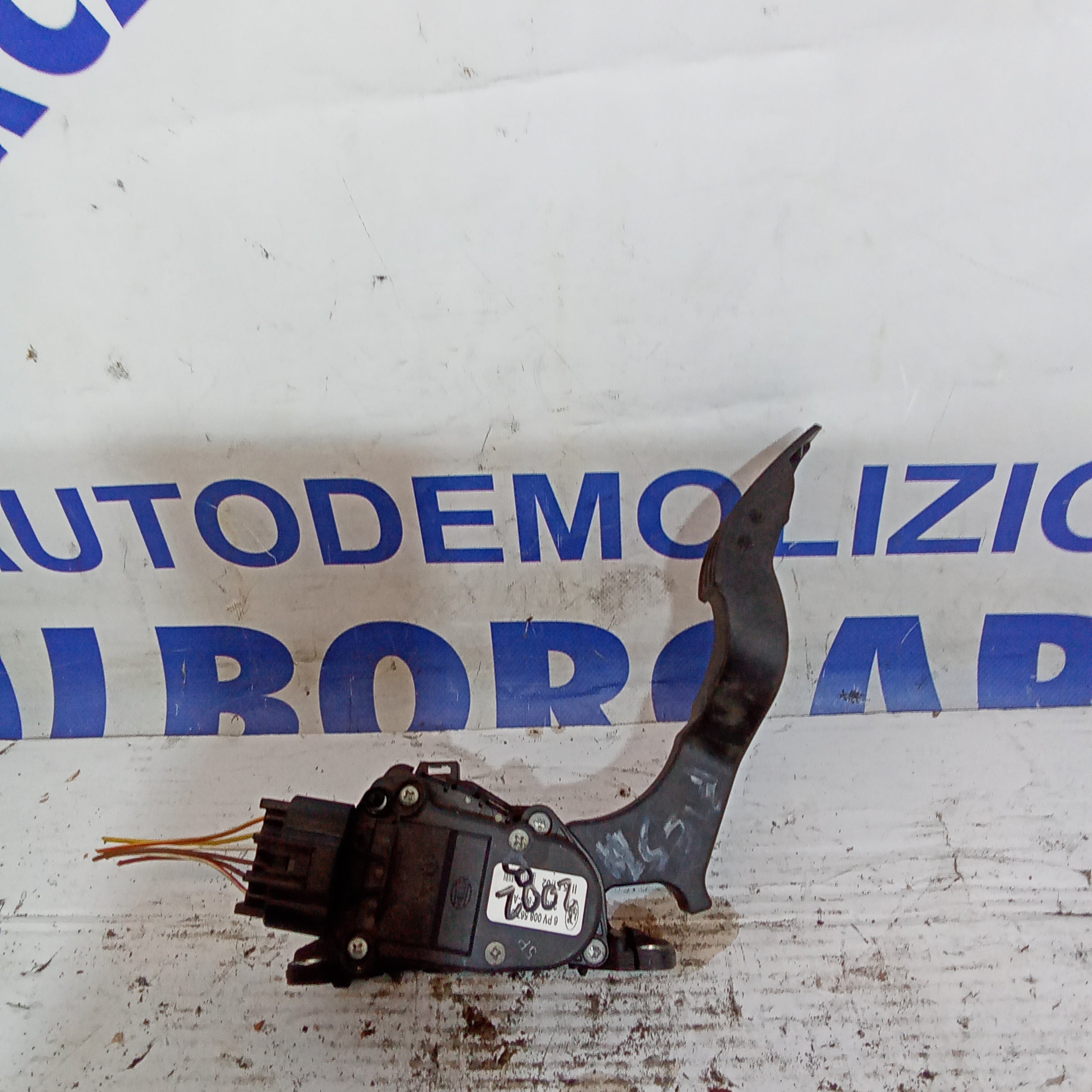 accelerator pedal Ford Fiesta petrol year 2002 code 6PV0085670