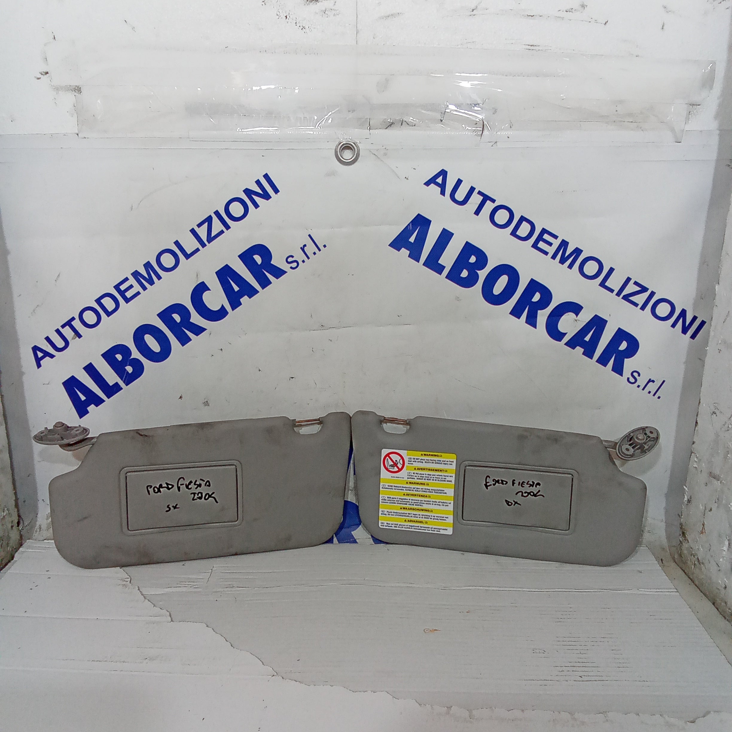 sun blind Ford Fiesta year 2002