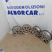 Carica l&#39;immagine nel visualizzatore di Gallery, 4 cerchi in lega 14 pollici 4 fori  ford Ka anno 2000
