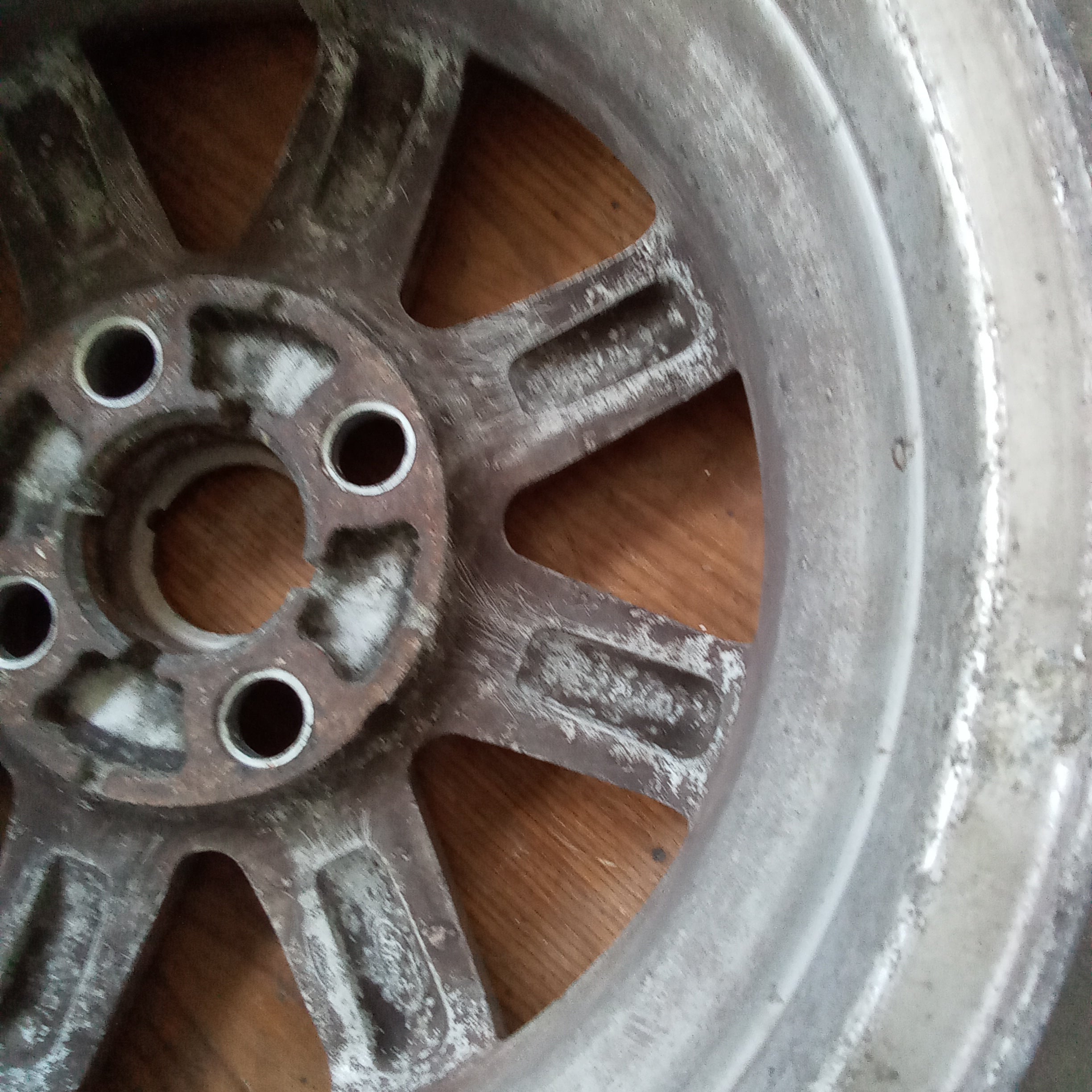 4 cerchi in lega 14 pollici 4 fori  ford Ka anno 2000
