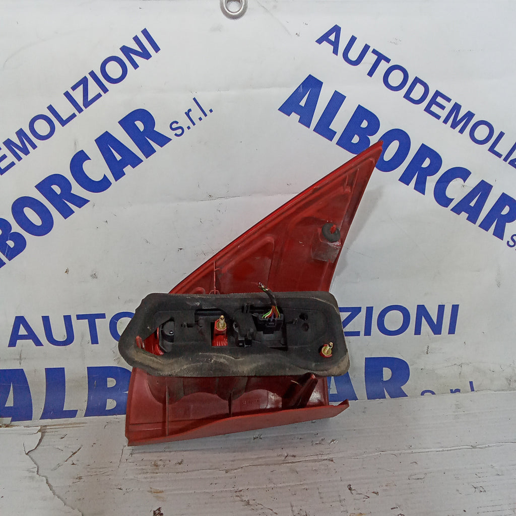 fanale stop posteriore destro peugeot 1007 anno 2005