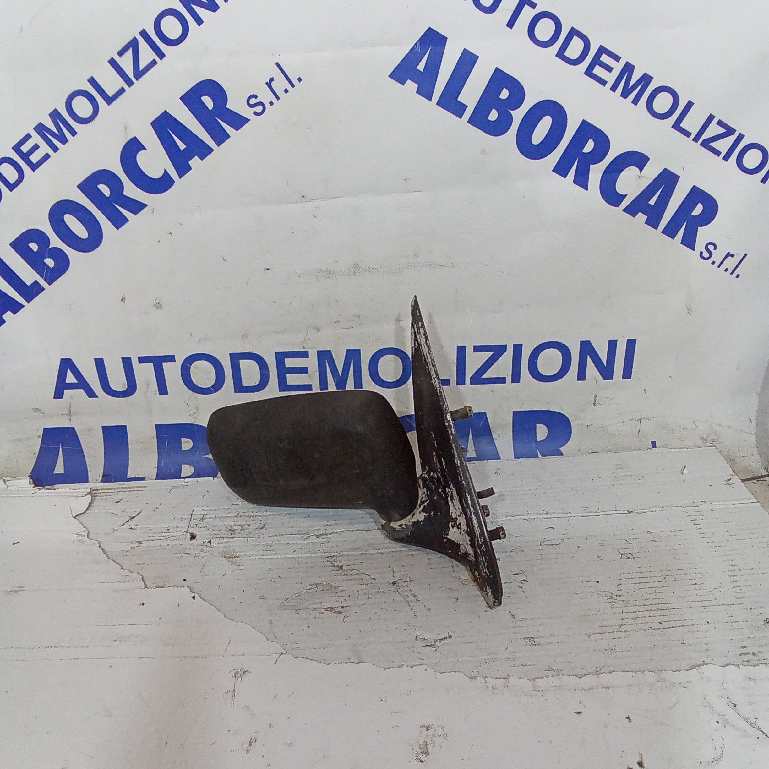 specchietto retrovisore anteriore destro ford fiesta anno 1995