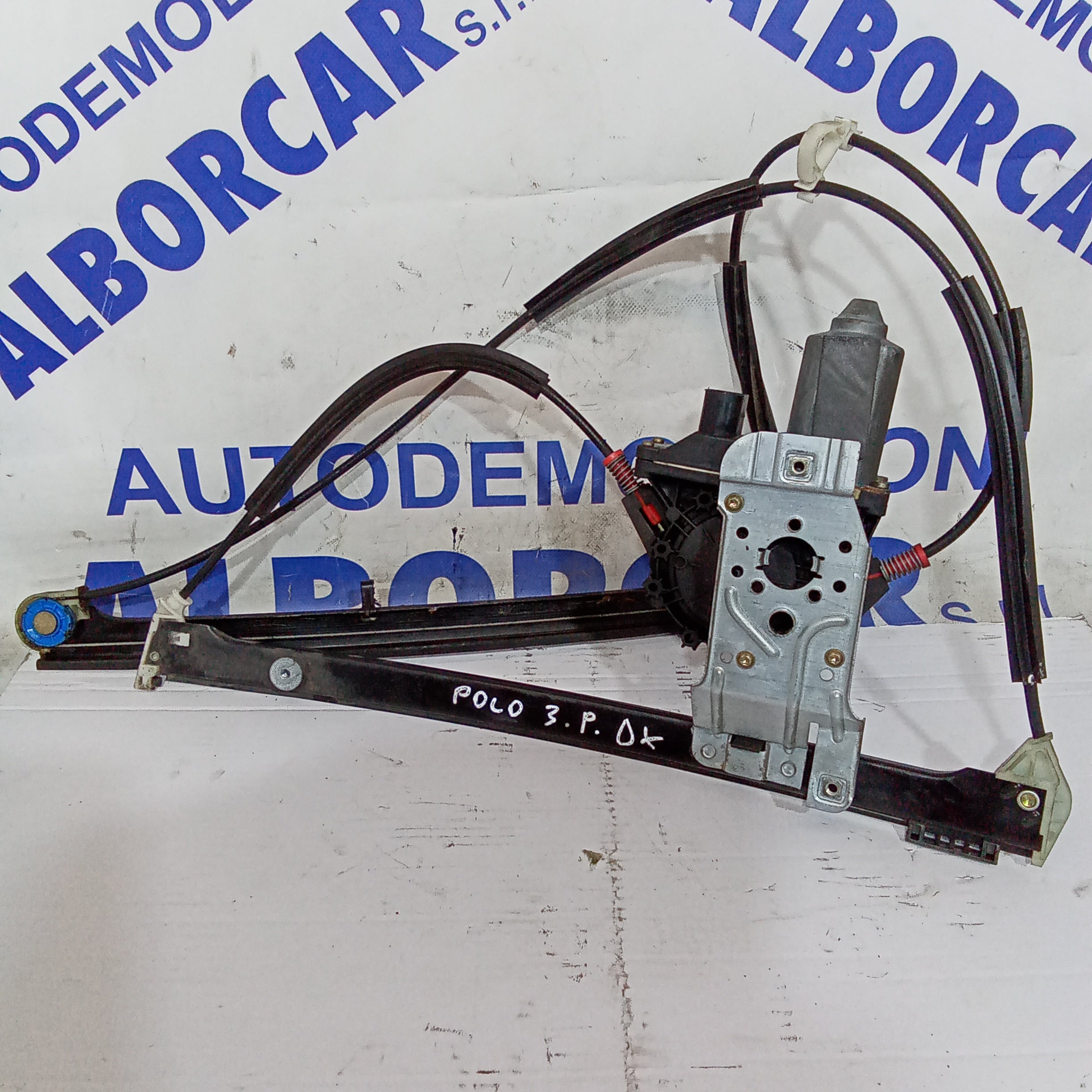 motor elevalunas delantero derecho Volkswagen Polo 3 puertas
