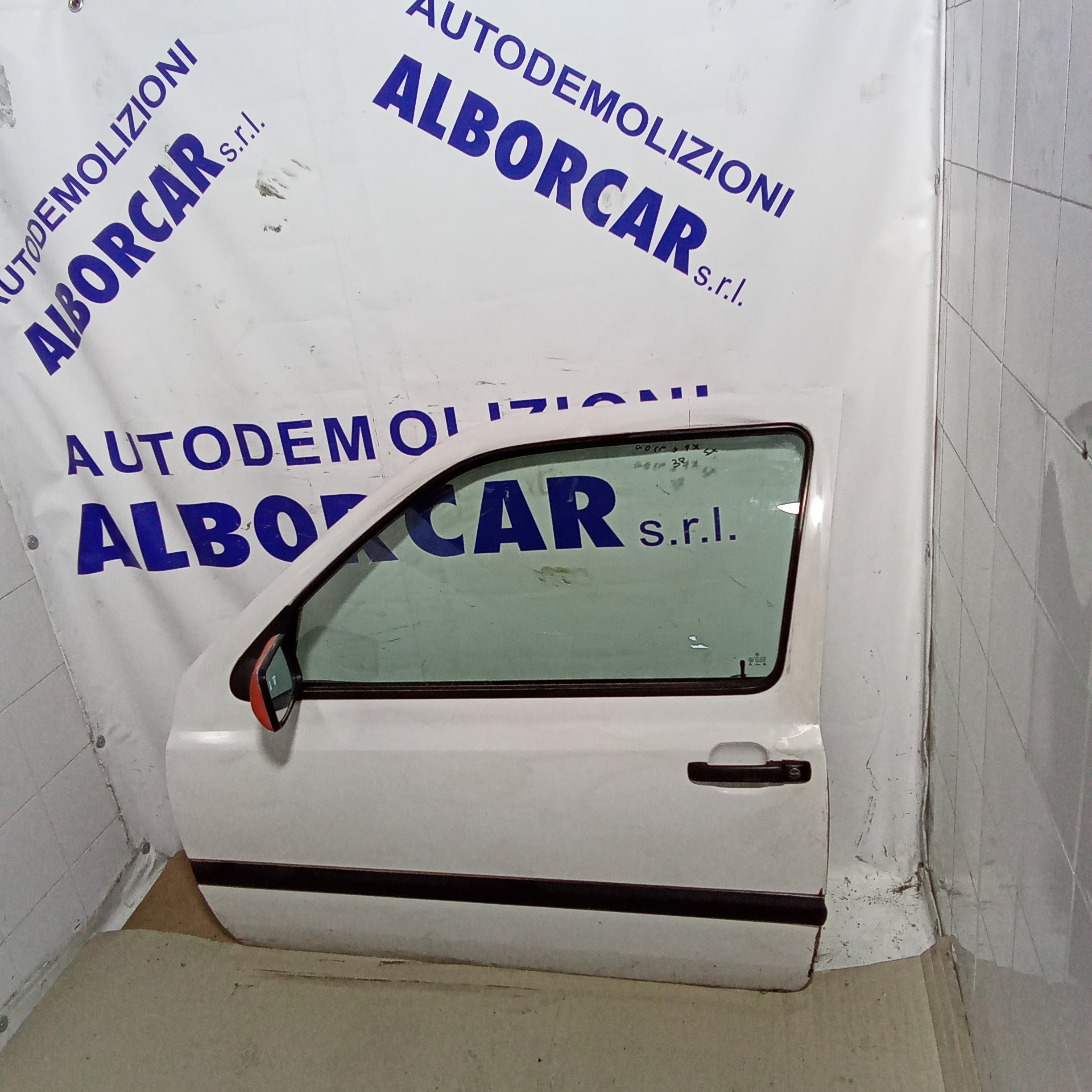 sportello anteriore sinistro  (completo) volkswagen golf 3 porte anno 1997